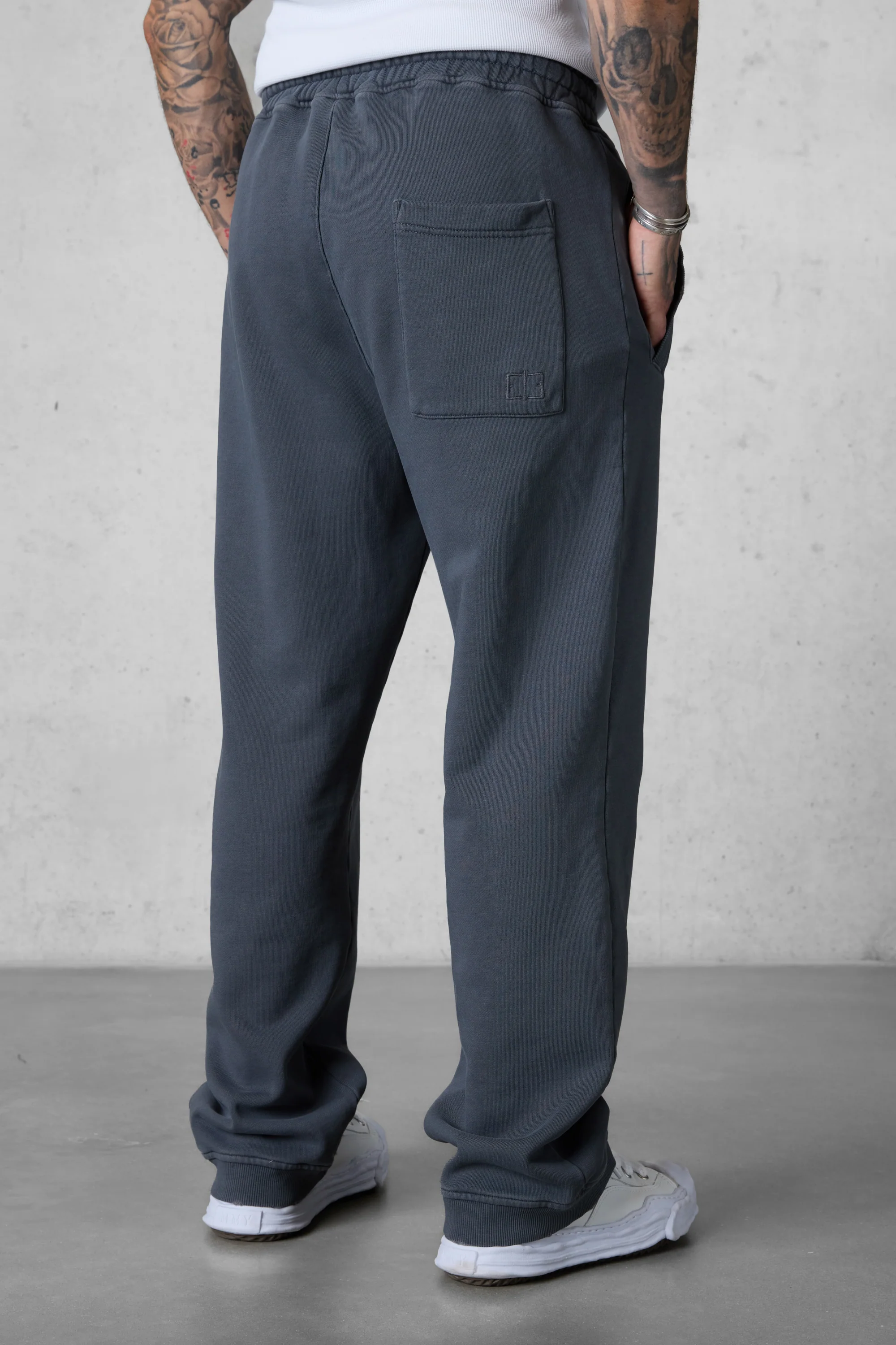 AGED GRAPHITE BAGGY JOGGER - Image 6