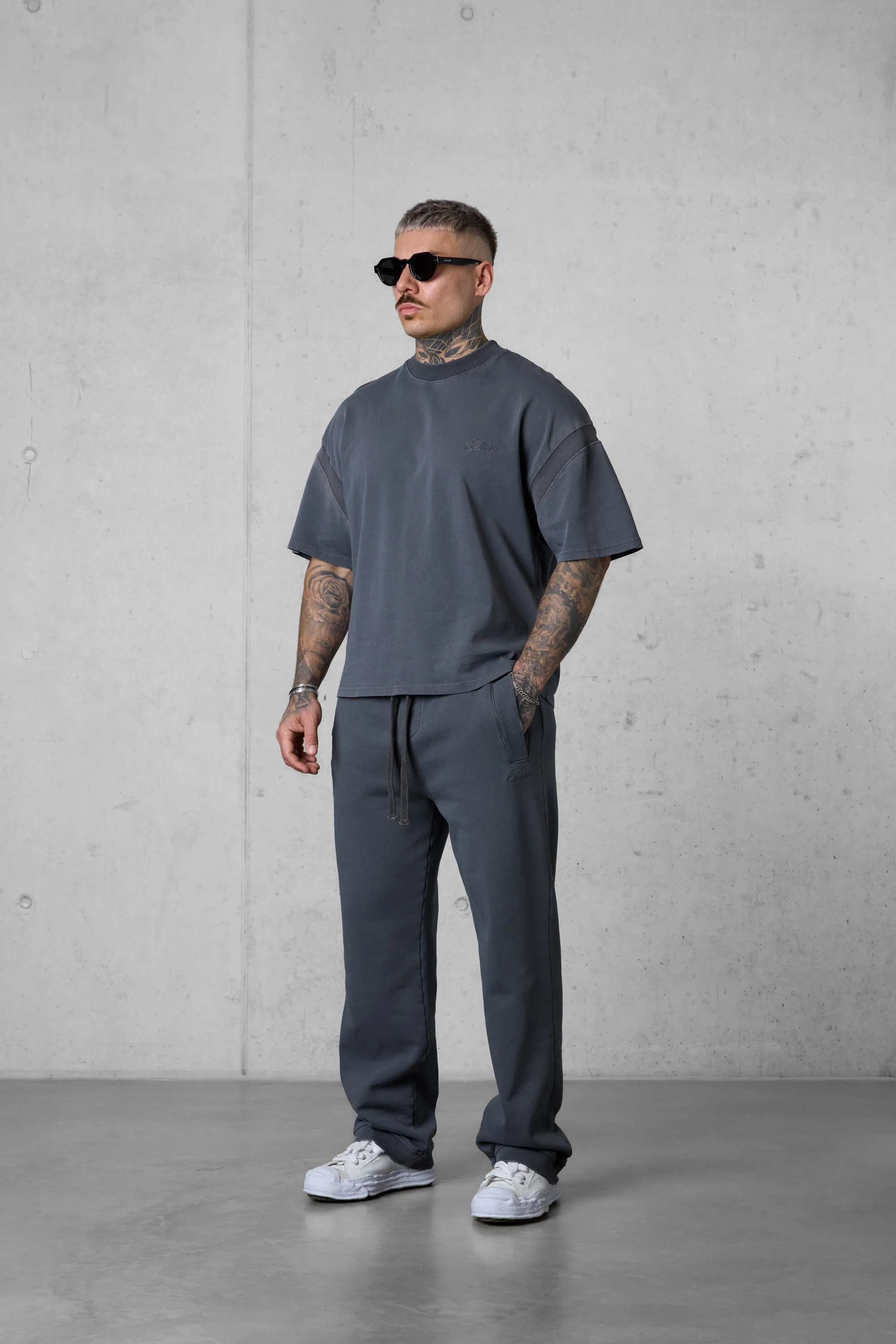 AGED GRAPHITE OVERSIZED TEE - Image 2