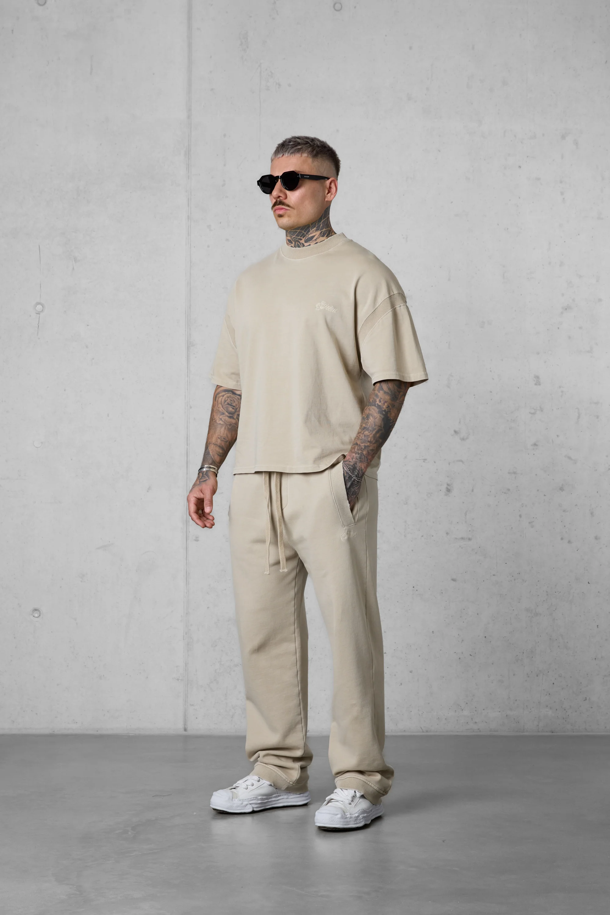 AGED MATCHA OVERSIZED TEE - Image 2