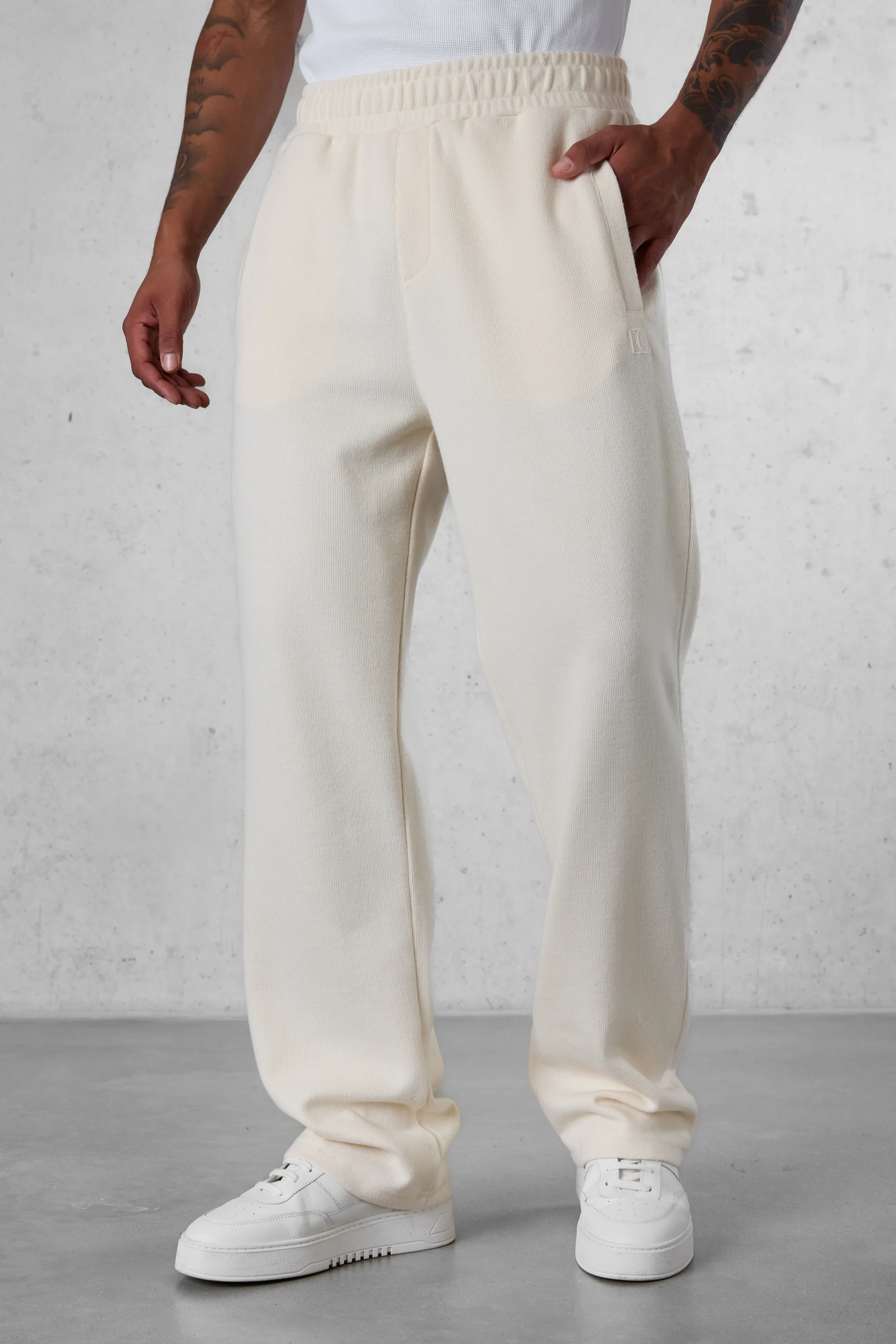 BEIGE COMFY LOOSE SWEATPANTS - Image 4