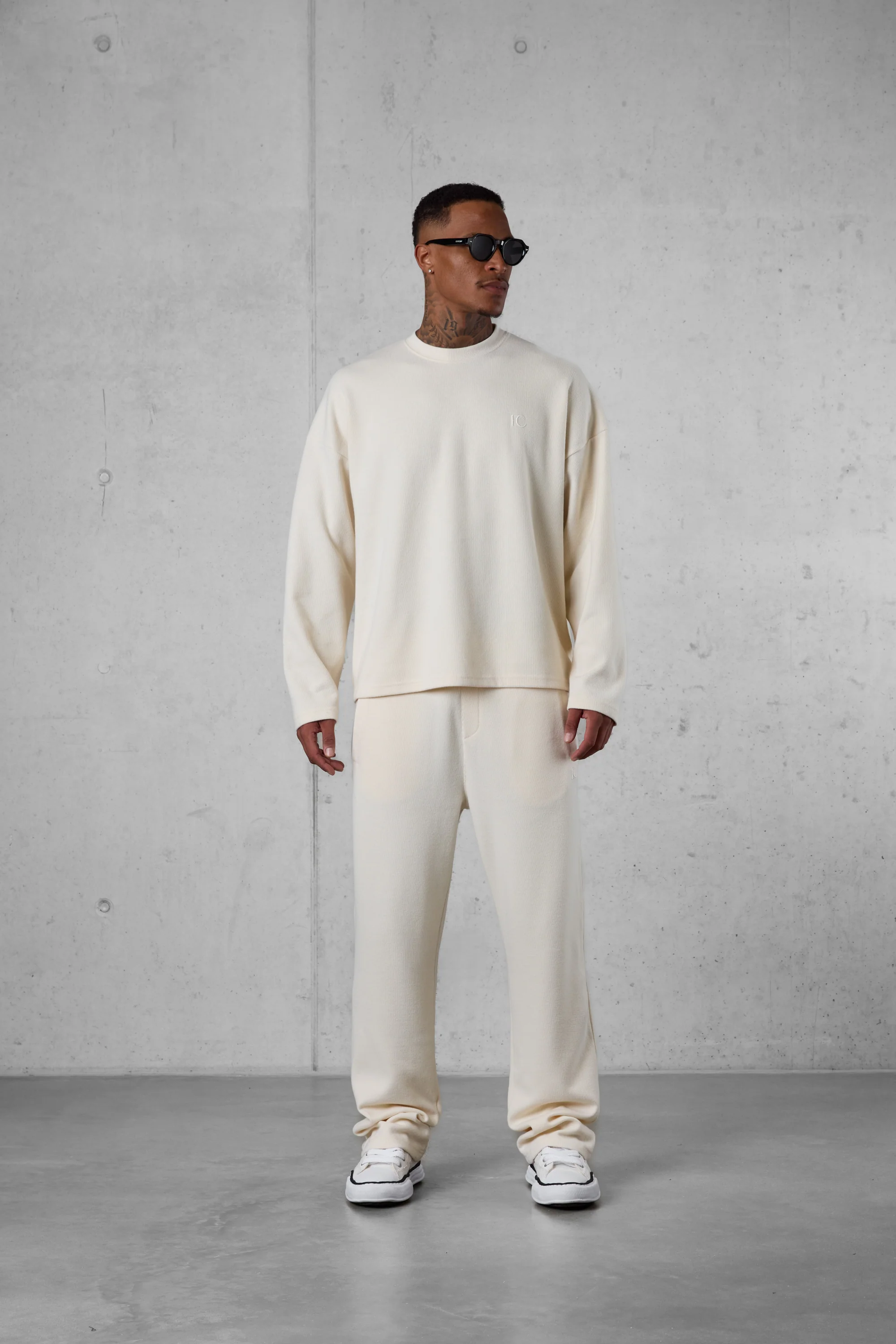 BEIGE COMFY OVERSIZED SWEATER - Image 2