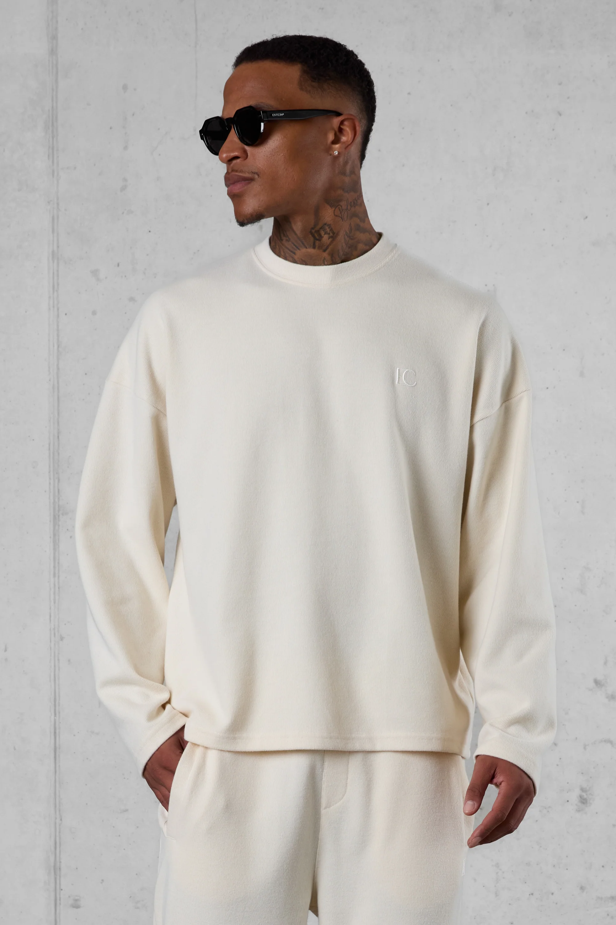 BEIGE COMFY OVERSIZED SWEATER - Image 4
