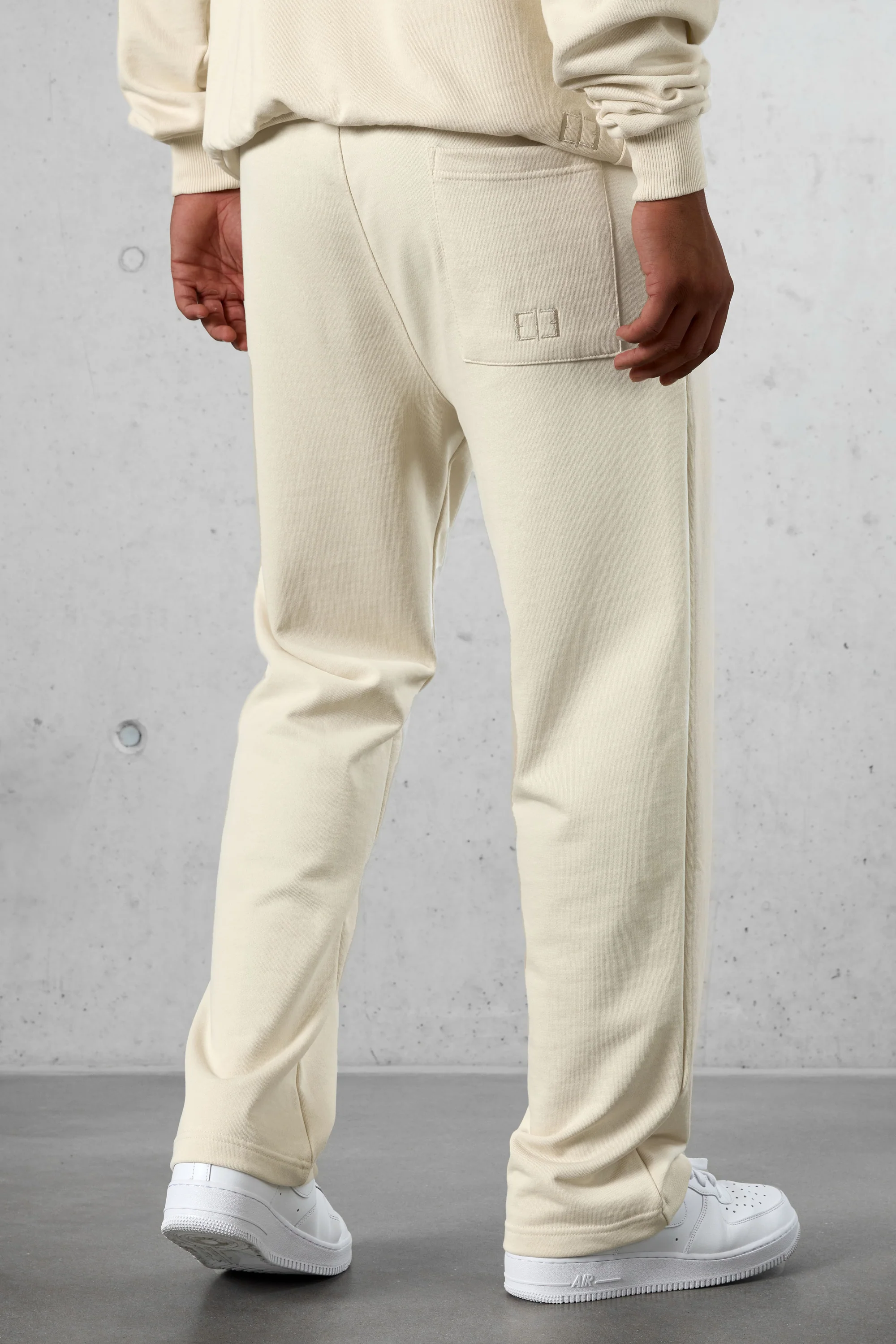BEIGE ESSENTIAL LOOSE SWEATPANTS - Image 4
