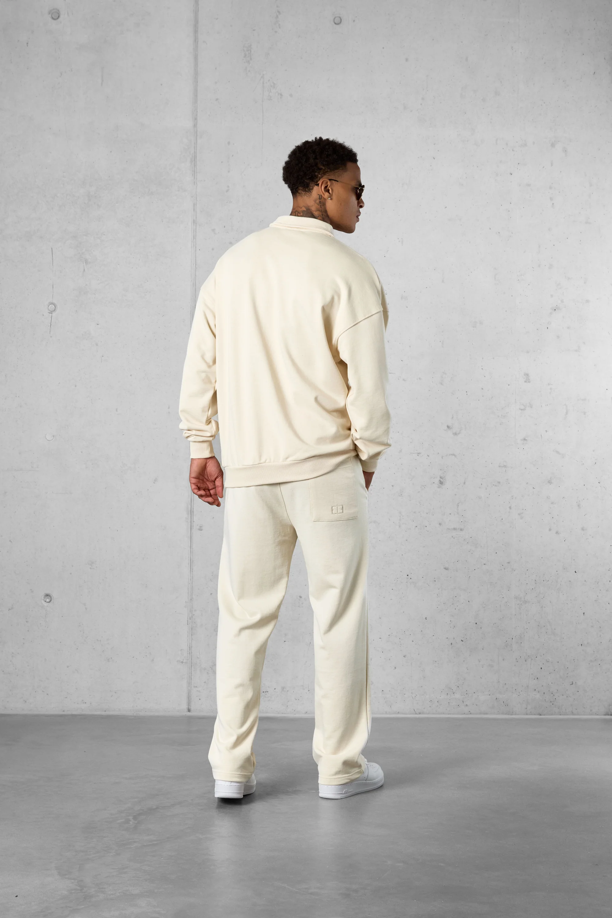 BEIGE ESSENTIAL OVERSIZED HALFZIP SWEATER - Image 4
