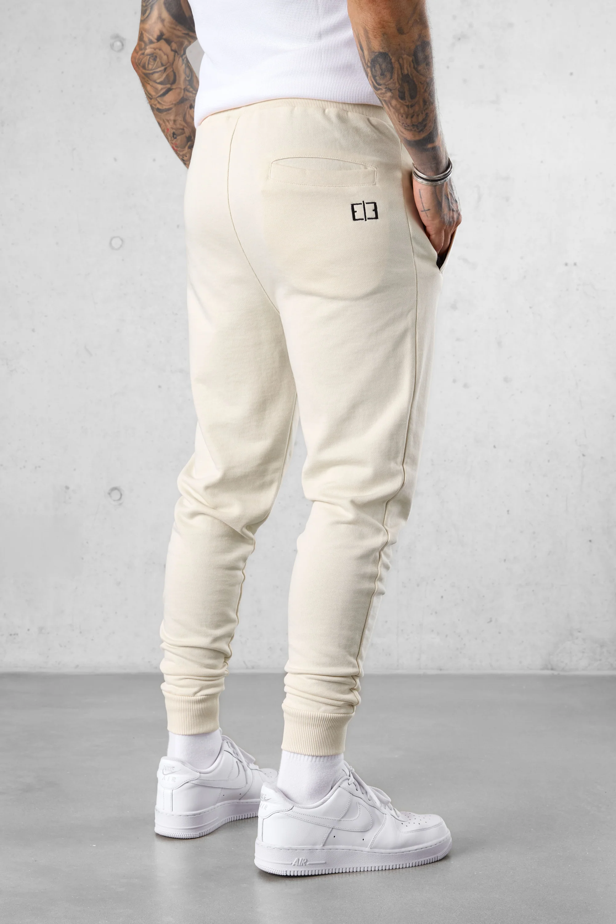 BEIGE ESSENTIAL SWEATPANTS - Image 4