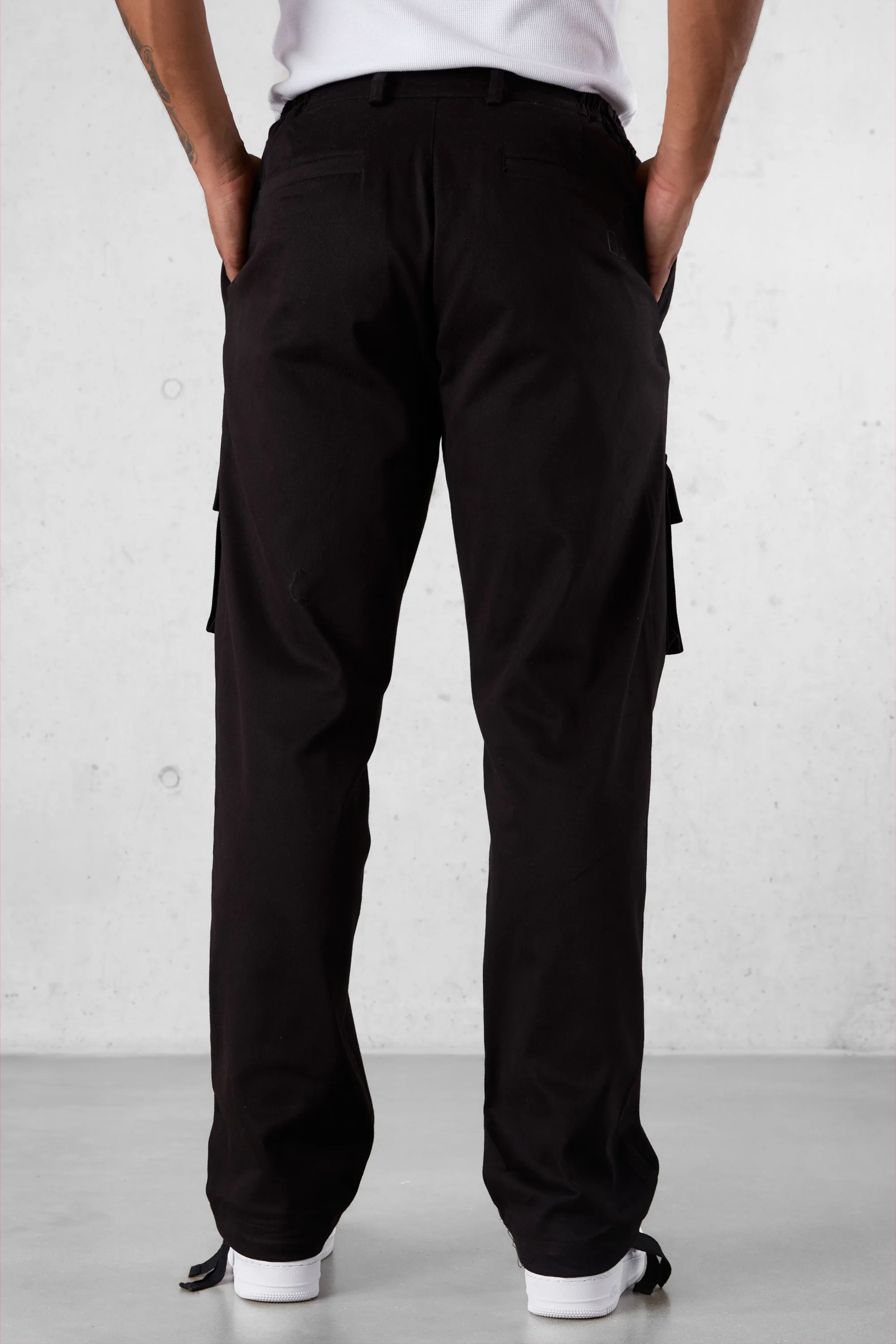 BLACK CARGO CHINO PANTS - Image 4