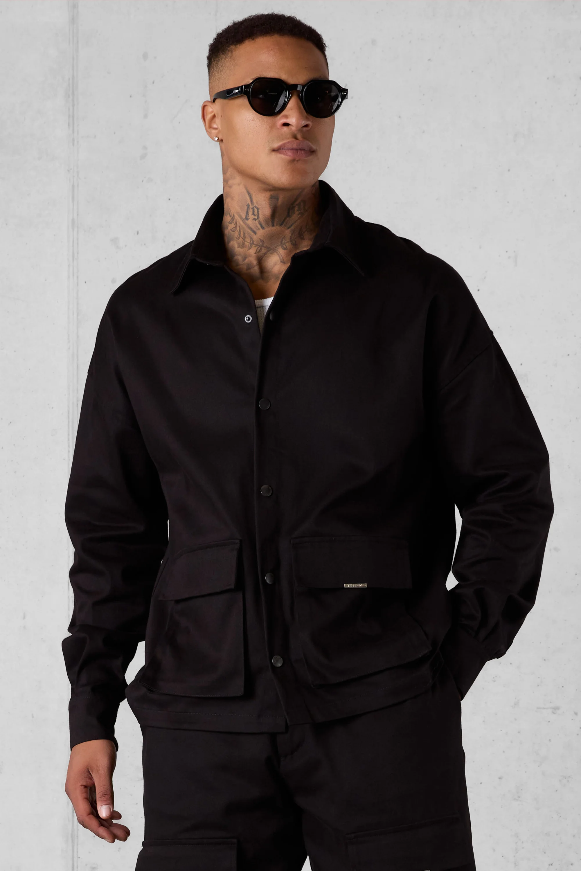 BLACK CARGO OVERSIZED CHINO SHIRT - Image 3