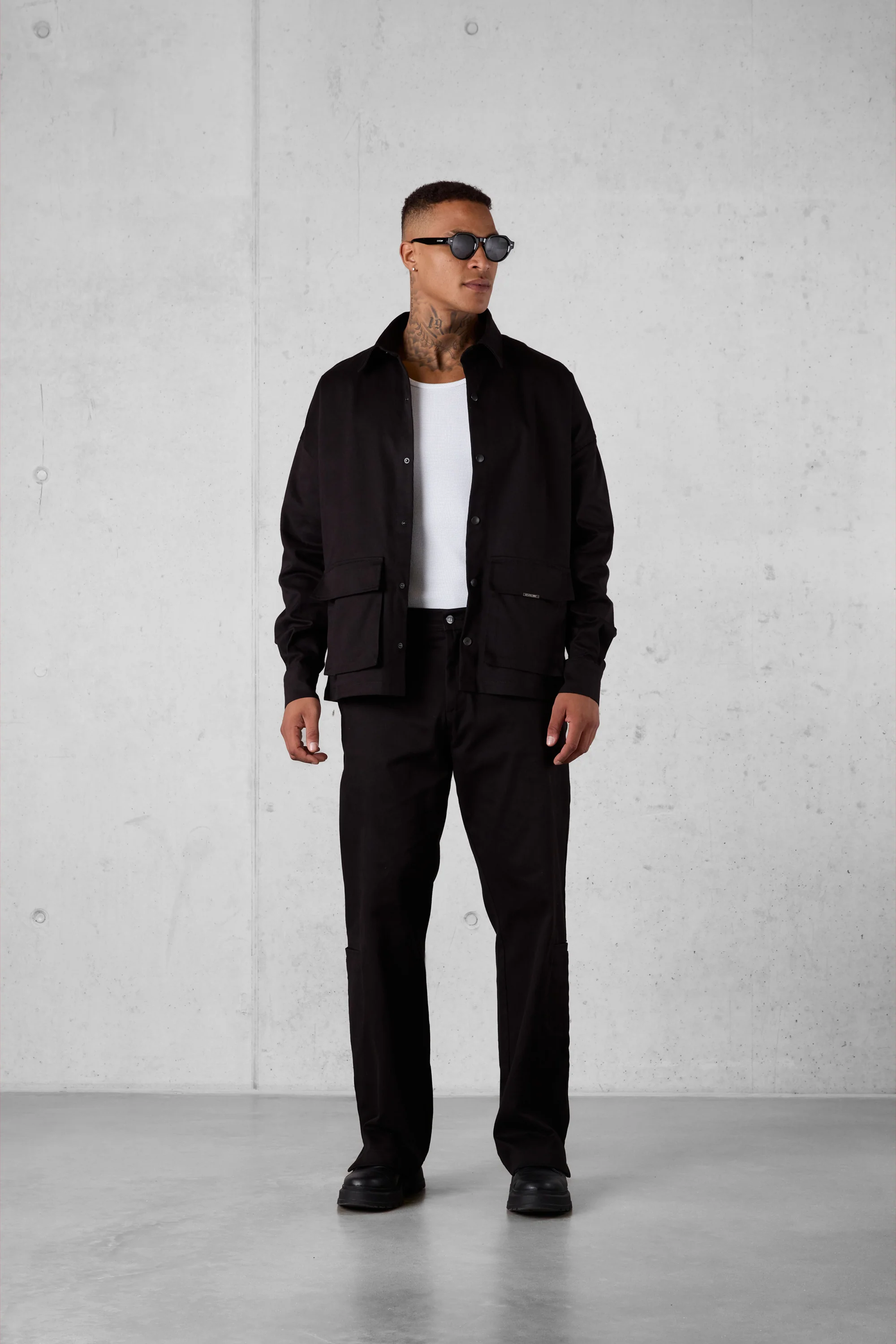 BLACK CARGO OVERSIZED CHINO SHIRT - Image 6