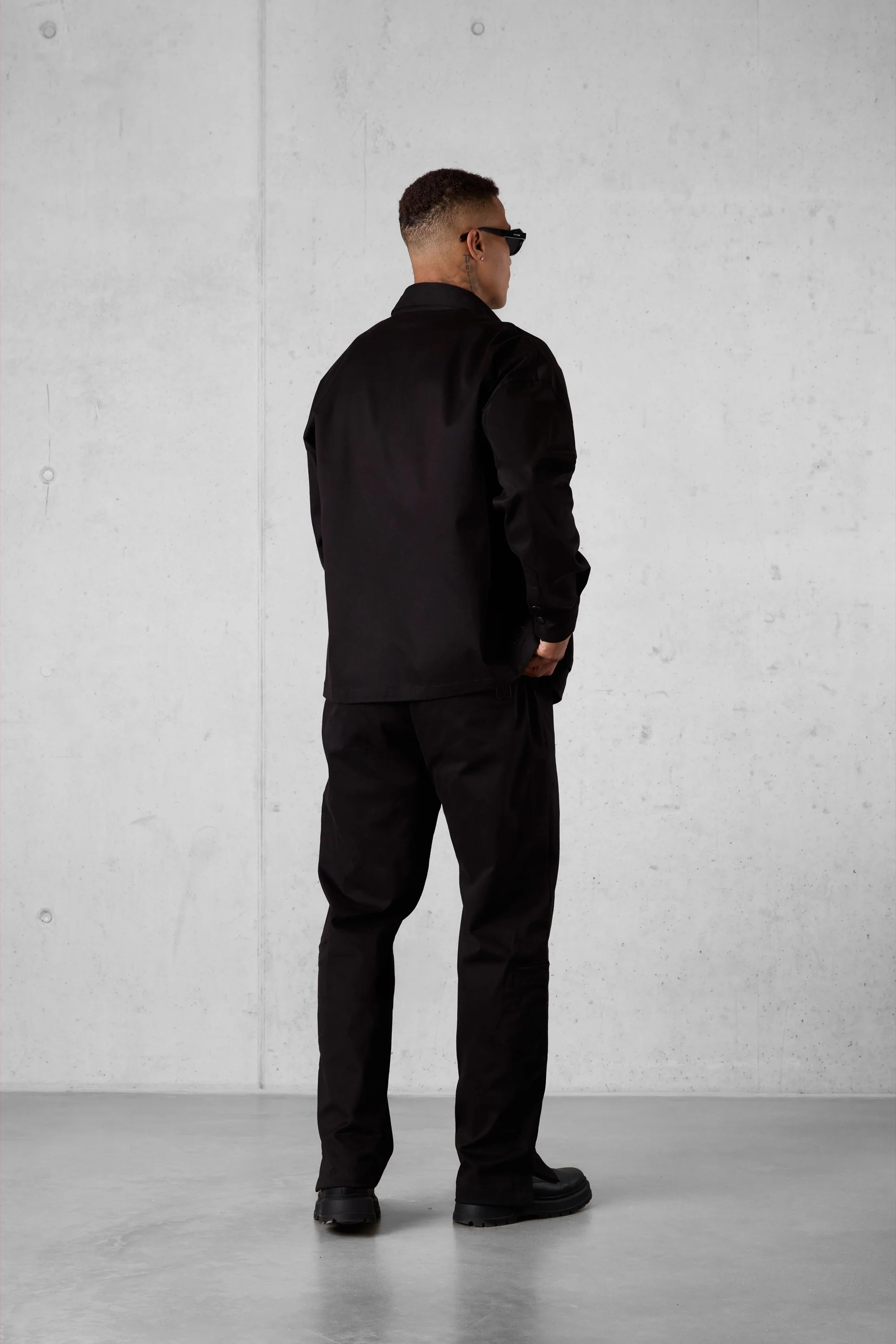 BLACK CARGO OVERSIZED CHINO SHIRT - Image 7