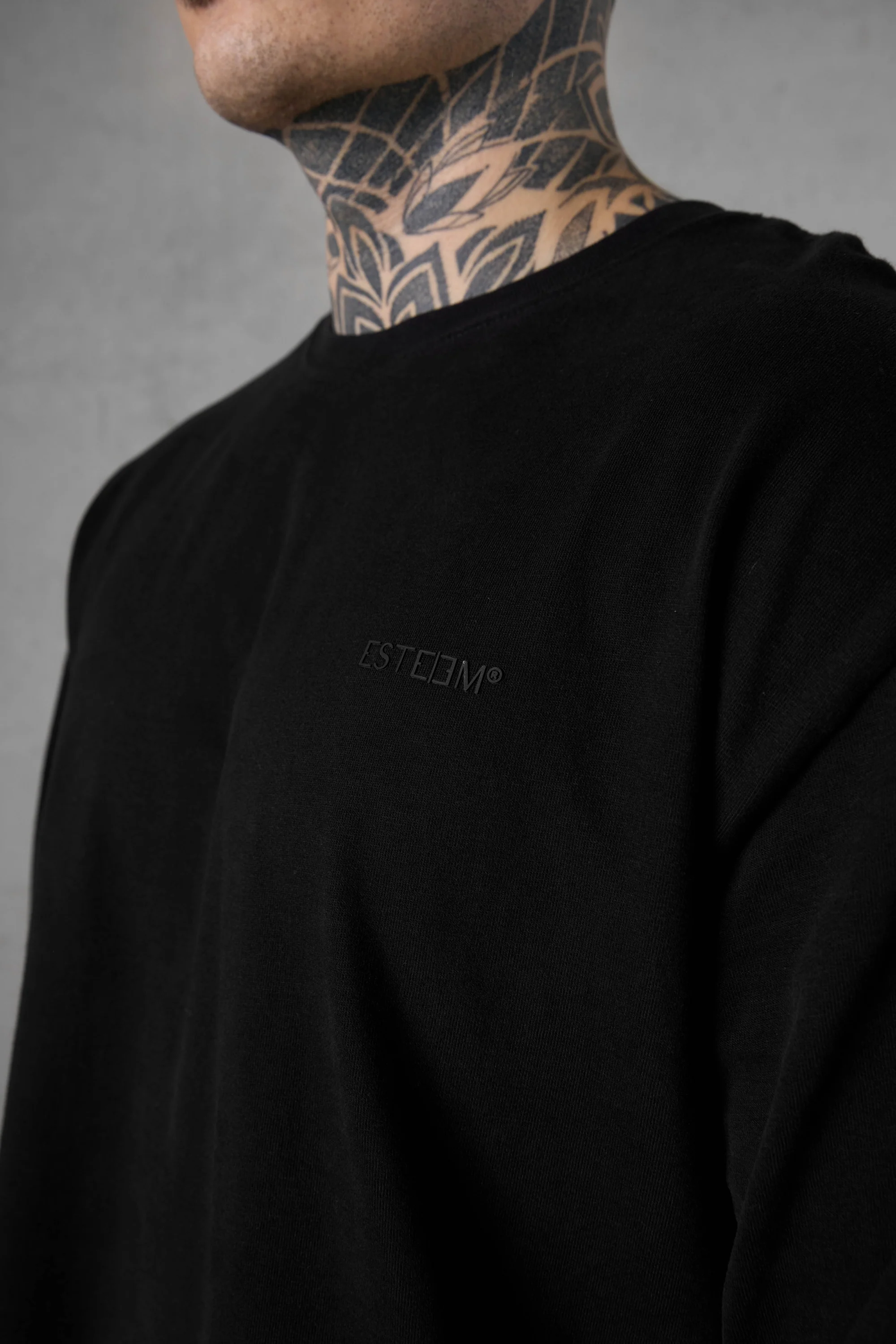 BLACK ESSENTIAL LONGSLEEVE - Image 5