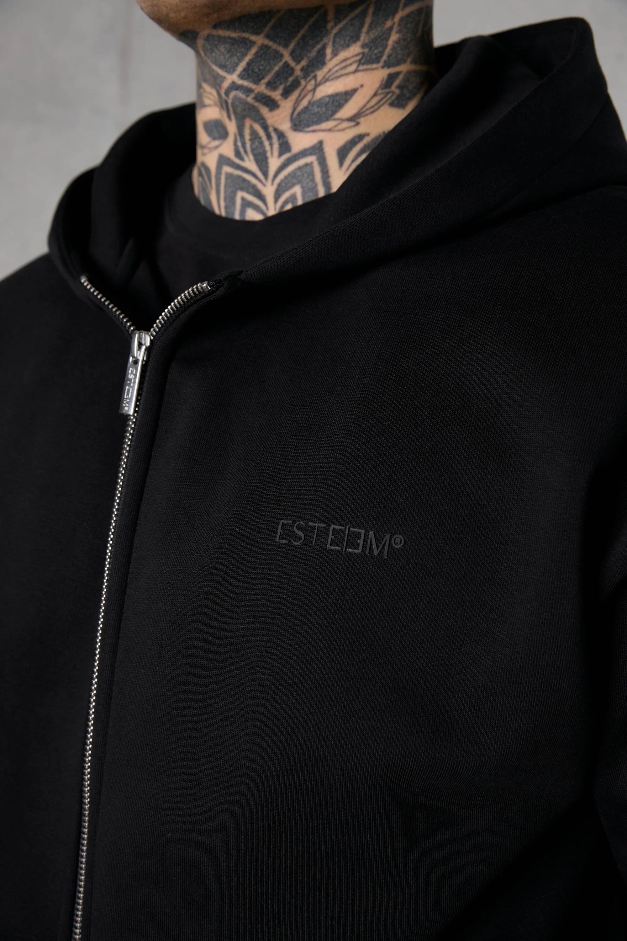 BLACK ESSENTIAL OVERSIZED ZIP HOODIE - Image 5