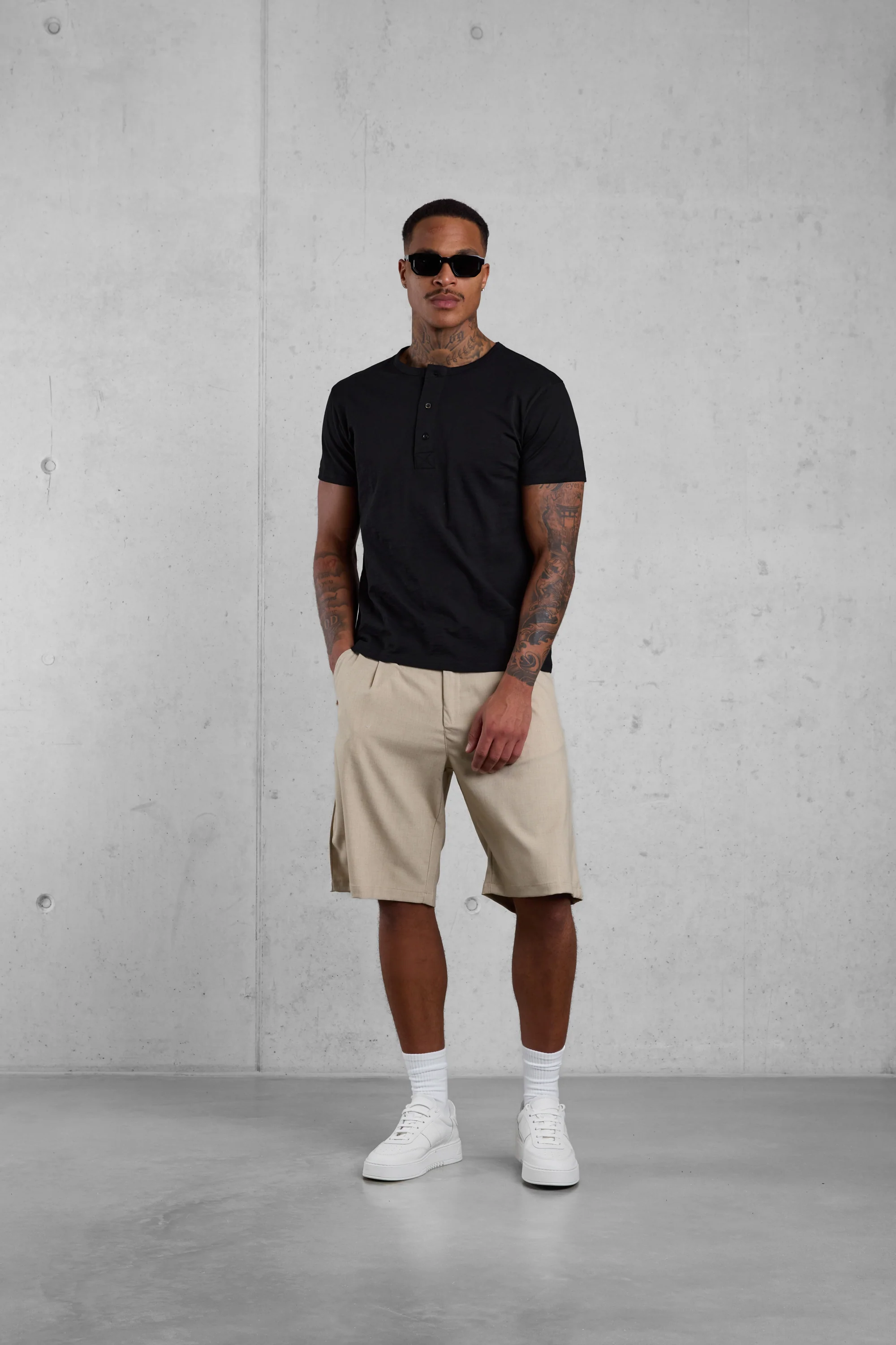 BLACK HENLEY TEE - Image 2