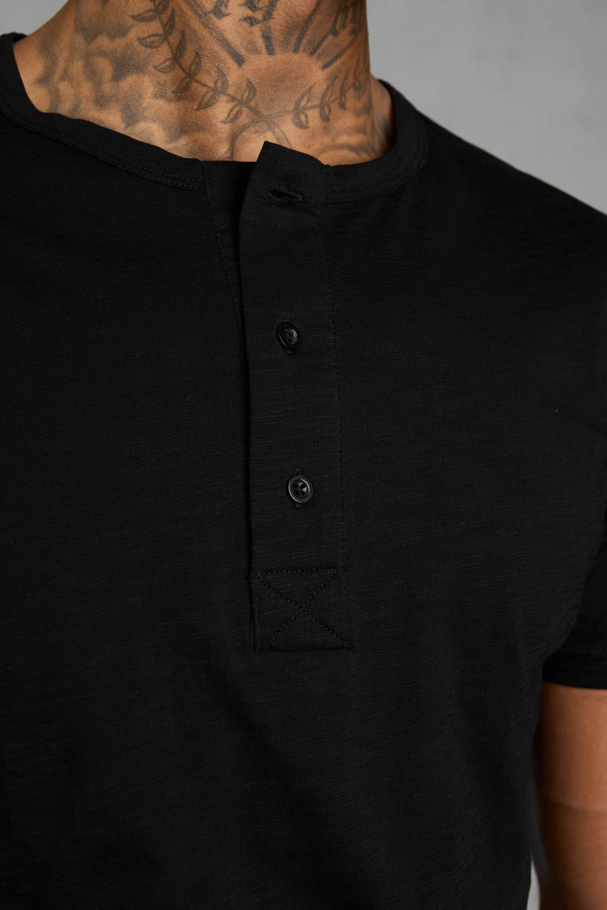 BLACK HENLEY TEE - Image 3