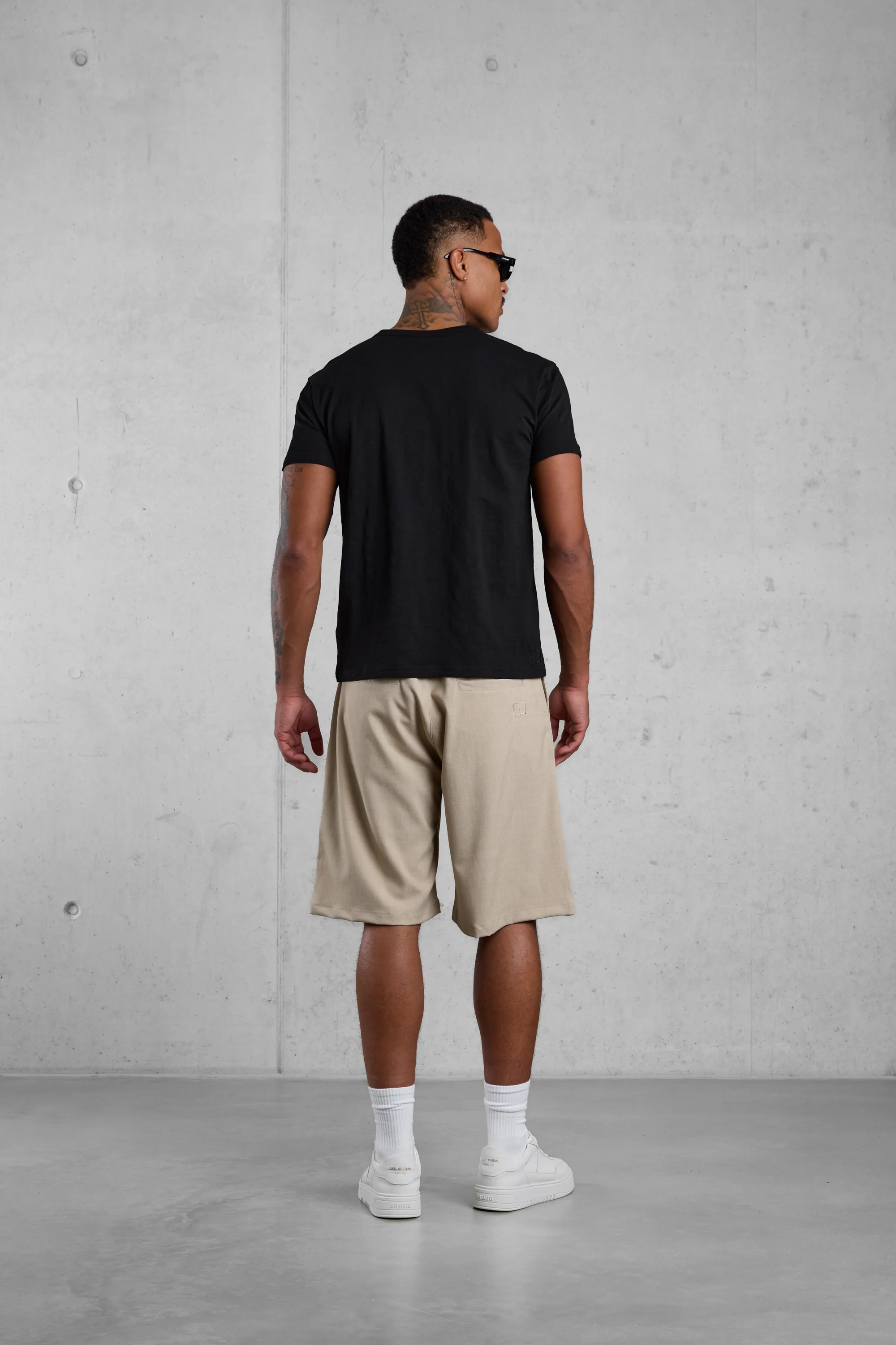 BLACK HENLEY TEE - Image 5