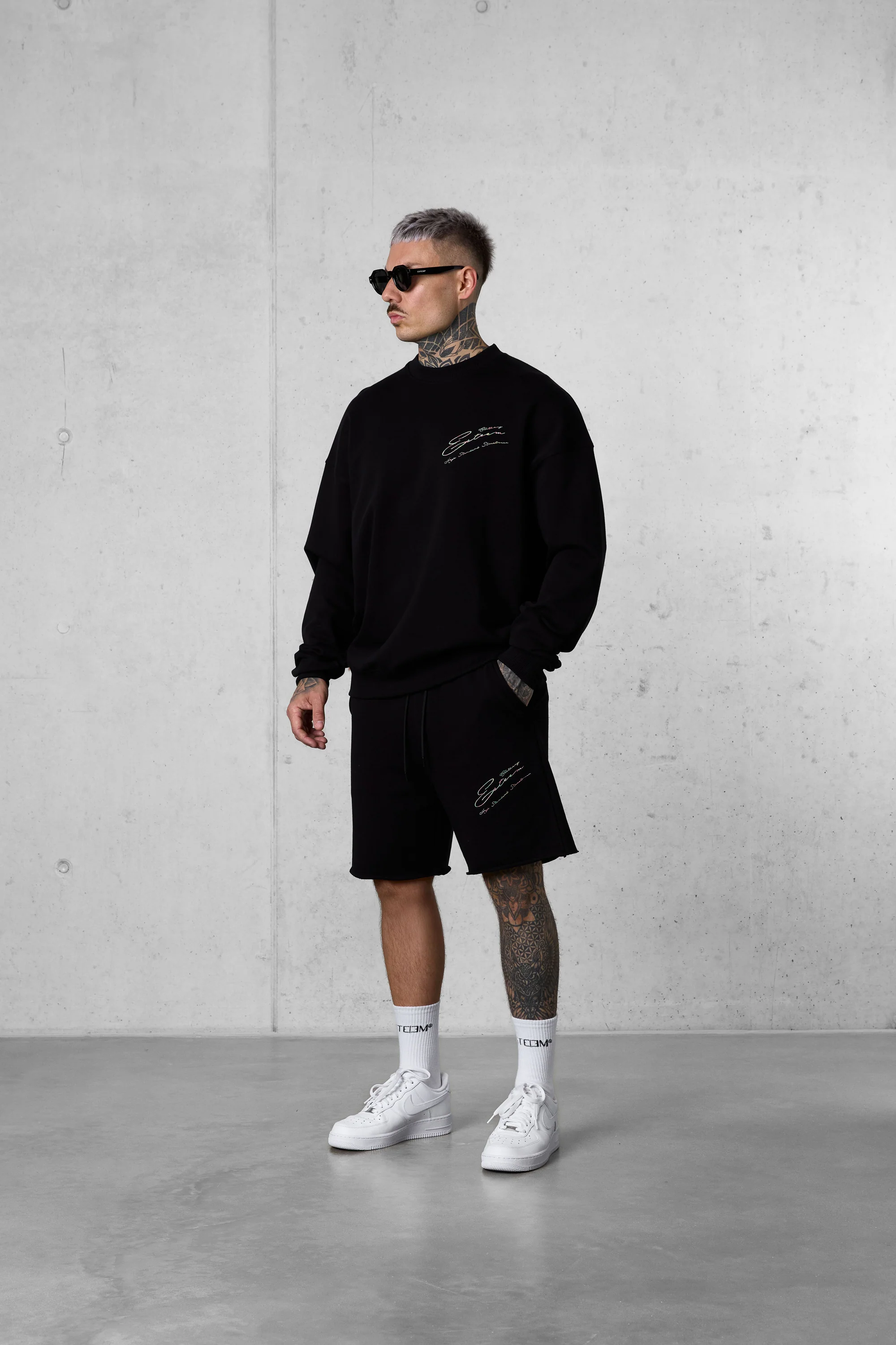 BLACK HIGH STANDARD SIGNATURE SWEATSHORTS - Image 3