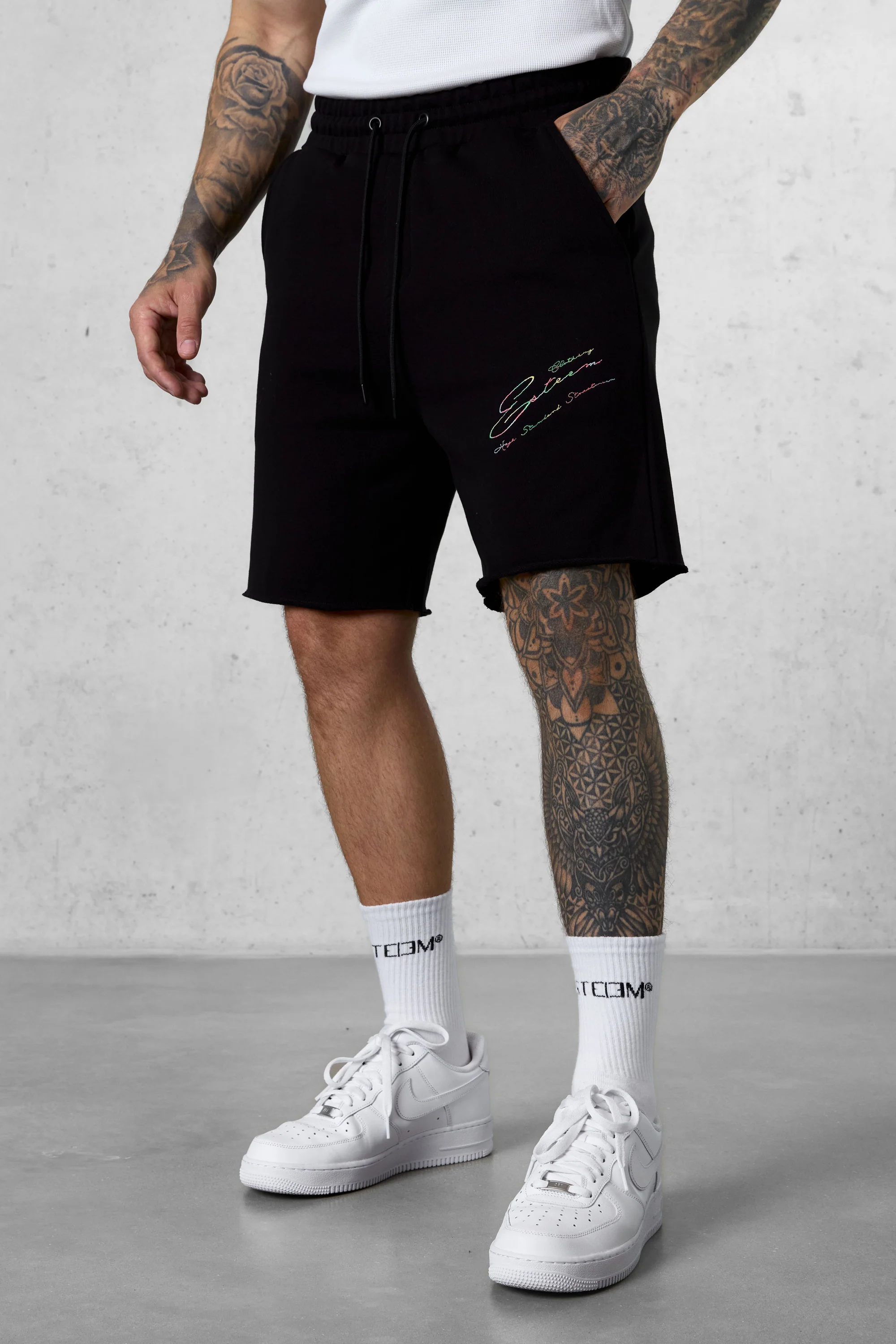 BLACK HIGH STANDARD SIGNATURE SWEATSHORTS - Image 4