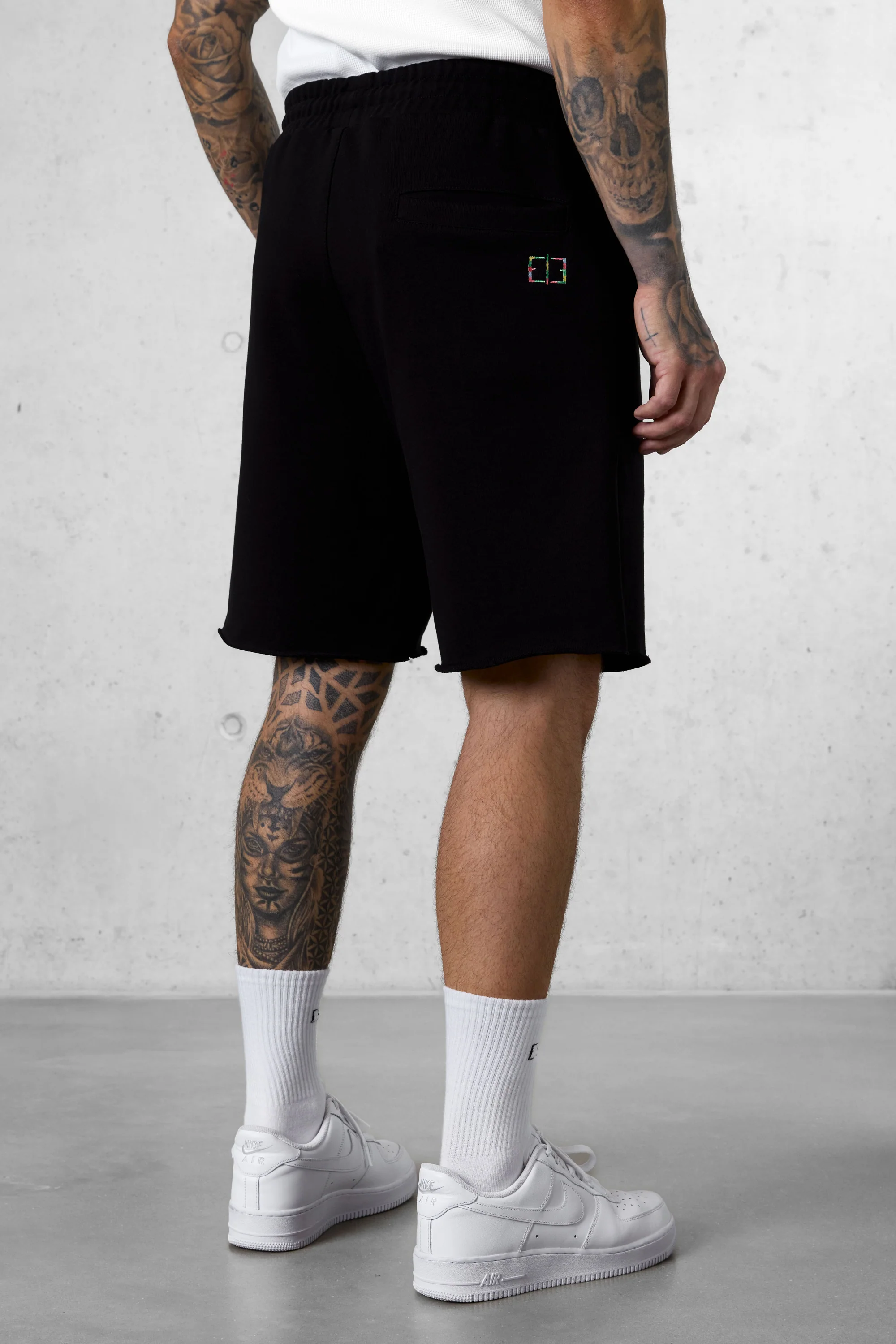 BLACK HIGH STANDARD SIGNATURE SWEATSHORTS - Image 5