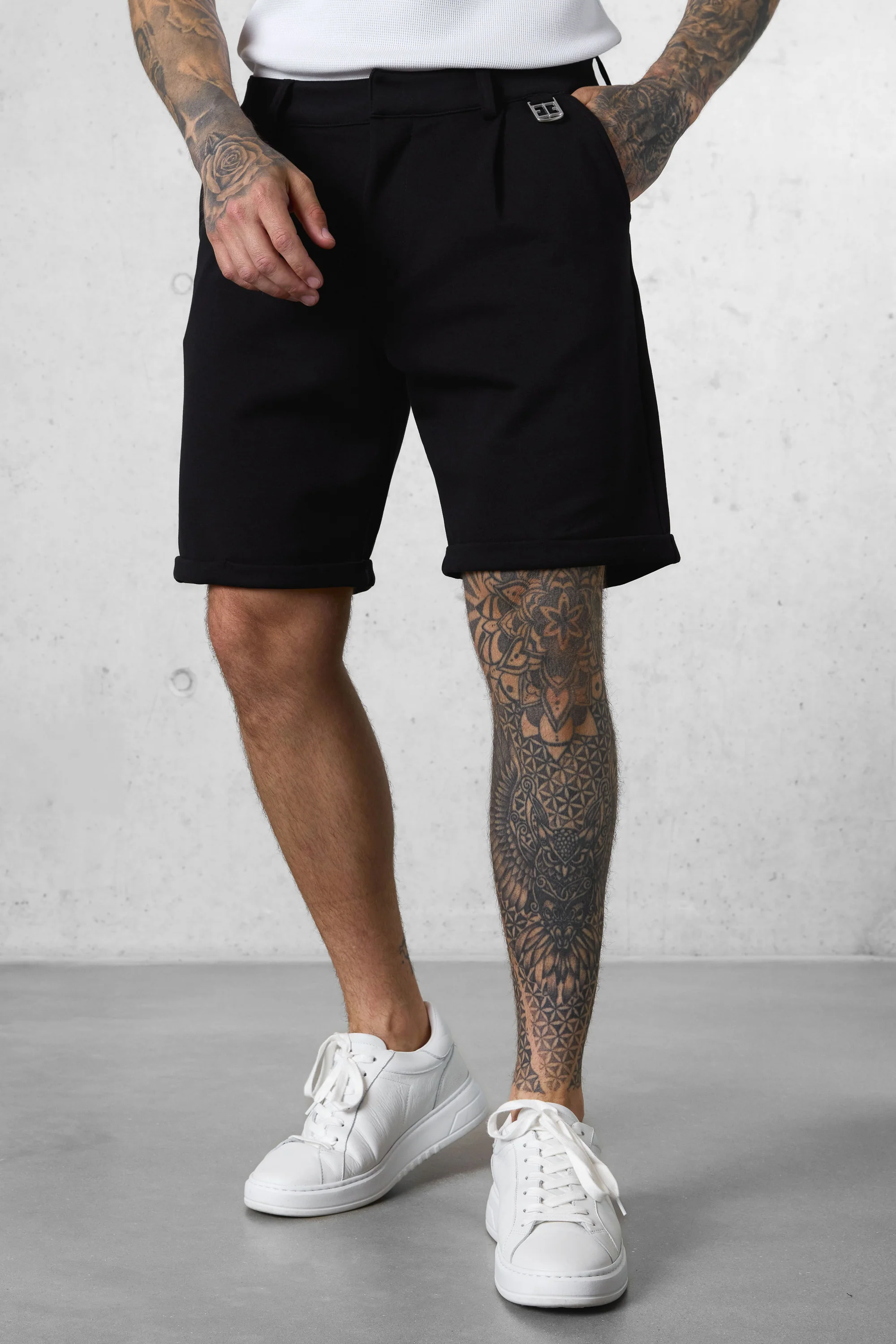 BLACK ICON TAILORED SHORTS - Image 3