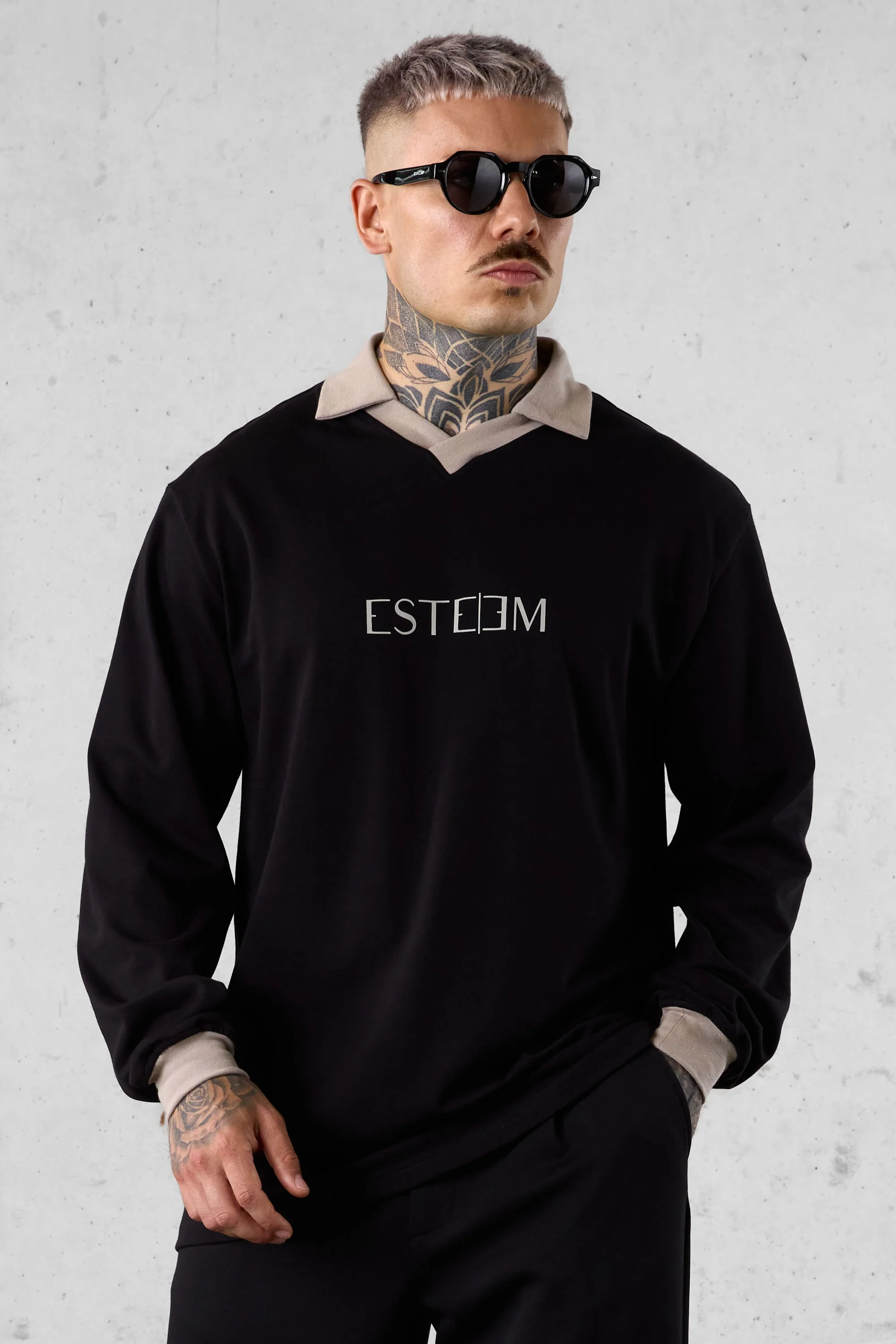 BLACK KHAKI V-NECK POLO LONGSLEEVE - Image 4