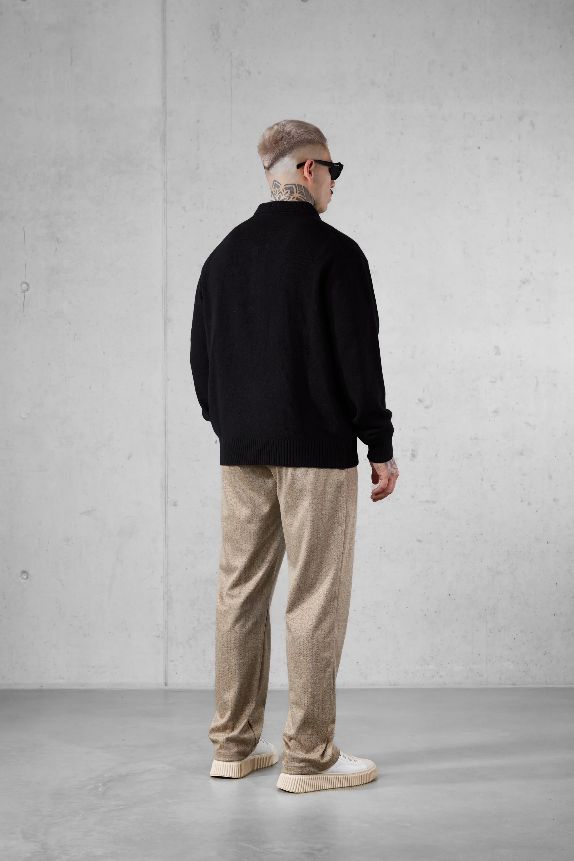 BLACK KNIT POLO SWEATER - Image 5