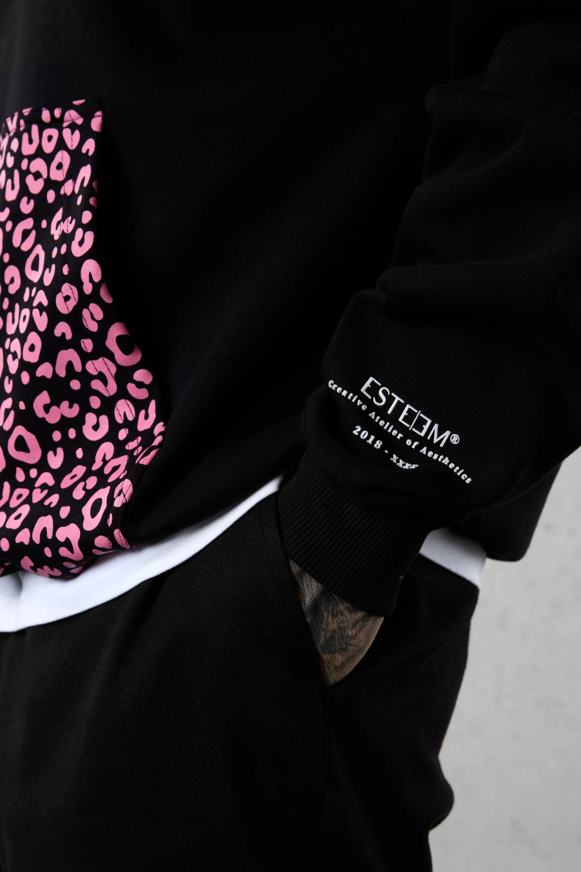 BLACK LEO AESTHETICS OVERSIZED HOODIE - Image 5