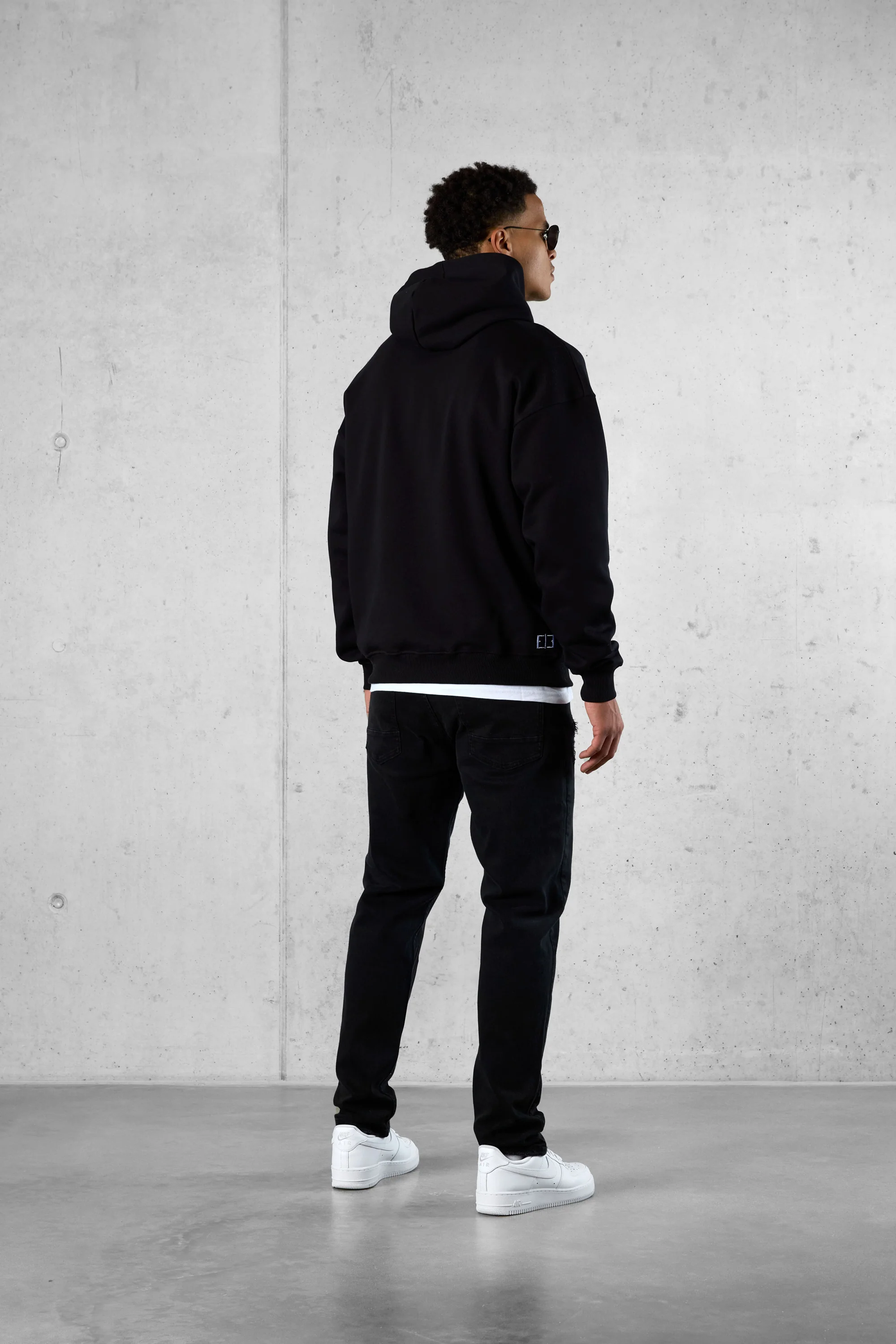 BLACK LETTERING OVERSIZED HOODIE - Image 4