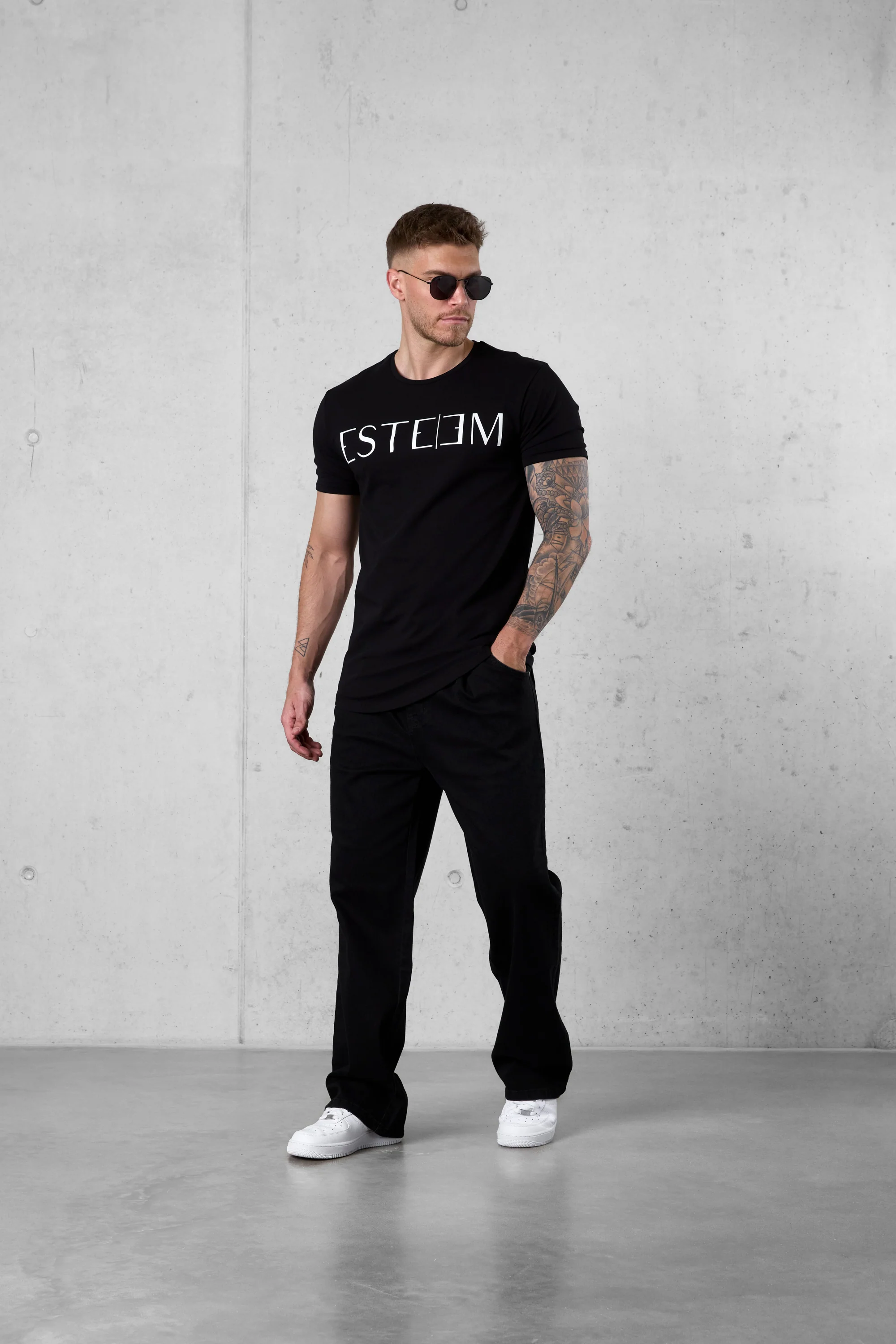 BLACK LETTERING TEE - Image 2