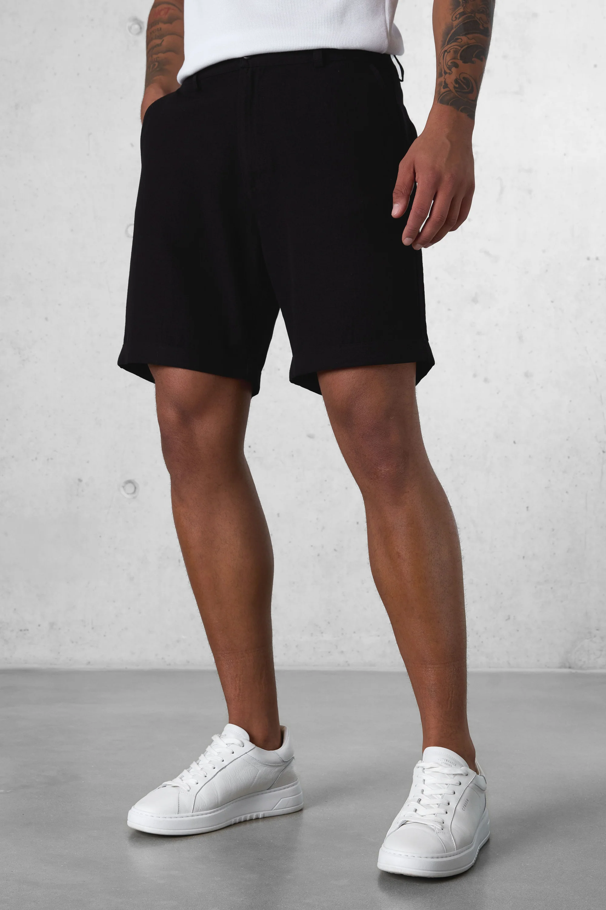 BLACK LINEN SHORTS - Image 3
