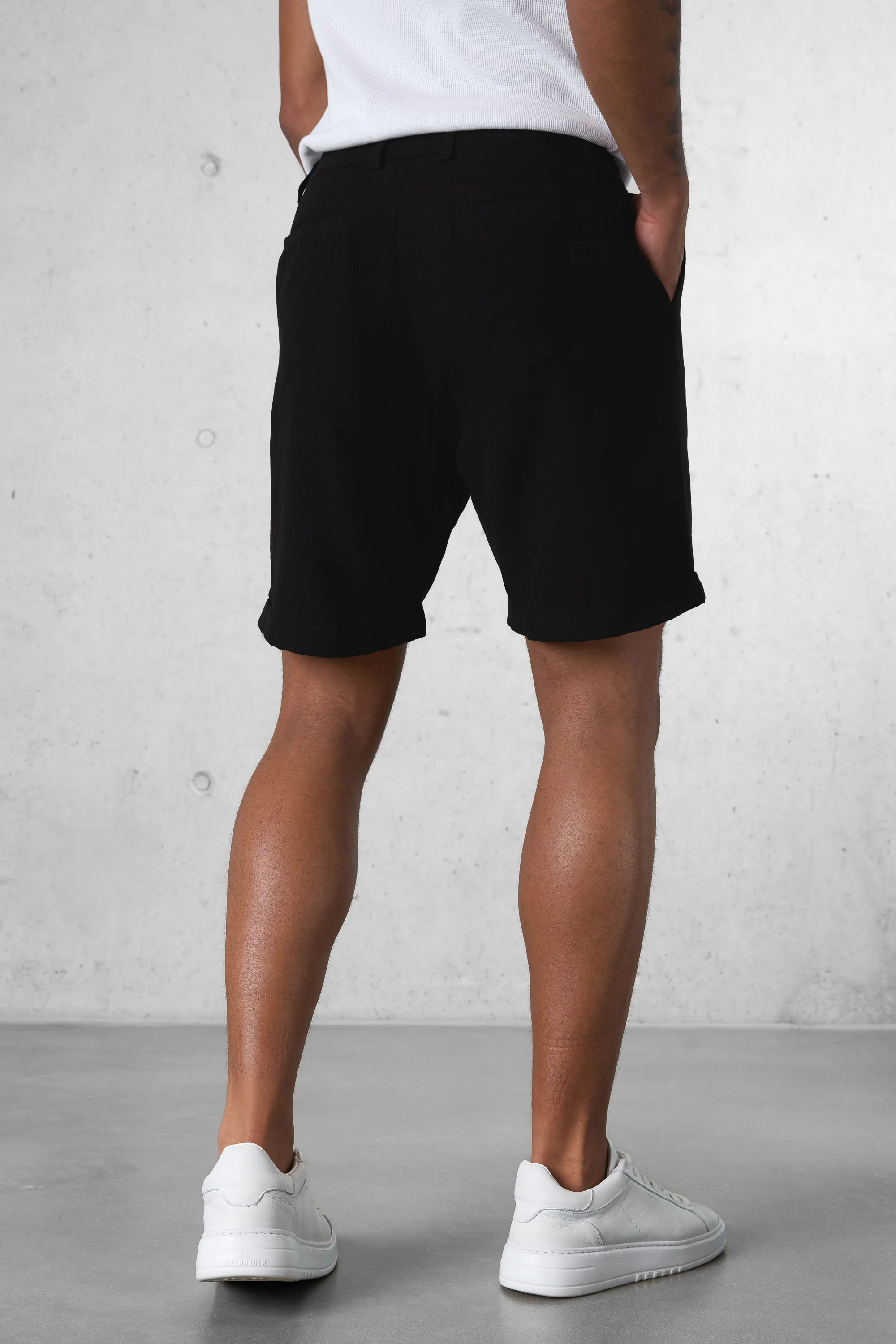 BLACK LINEN SHORTS - Image 4