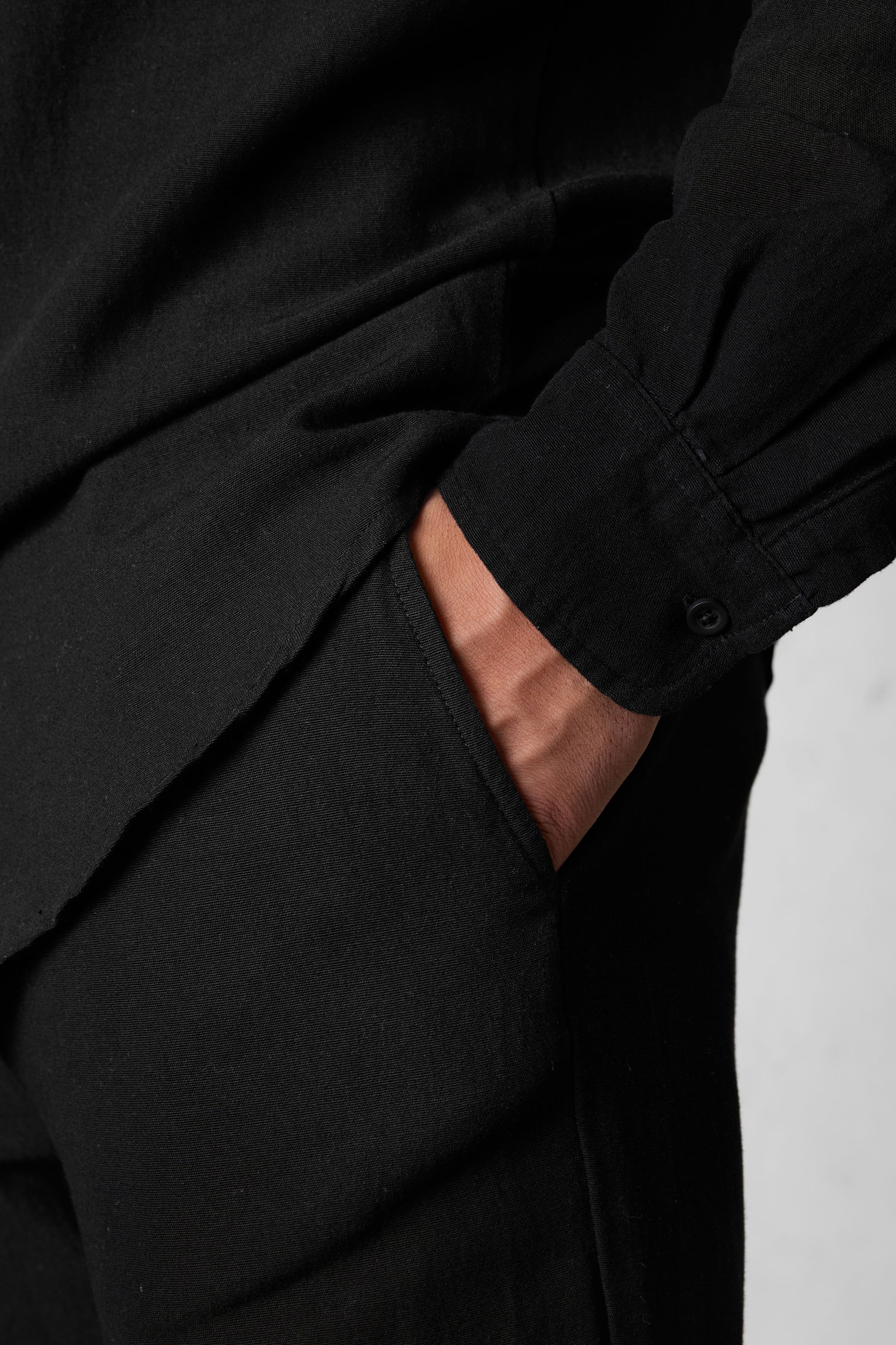 BLACK LINEN SHORTS - Image 5