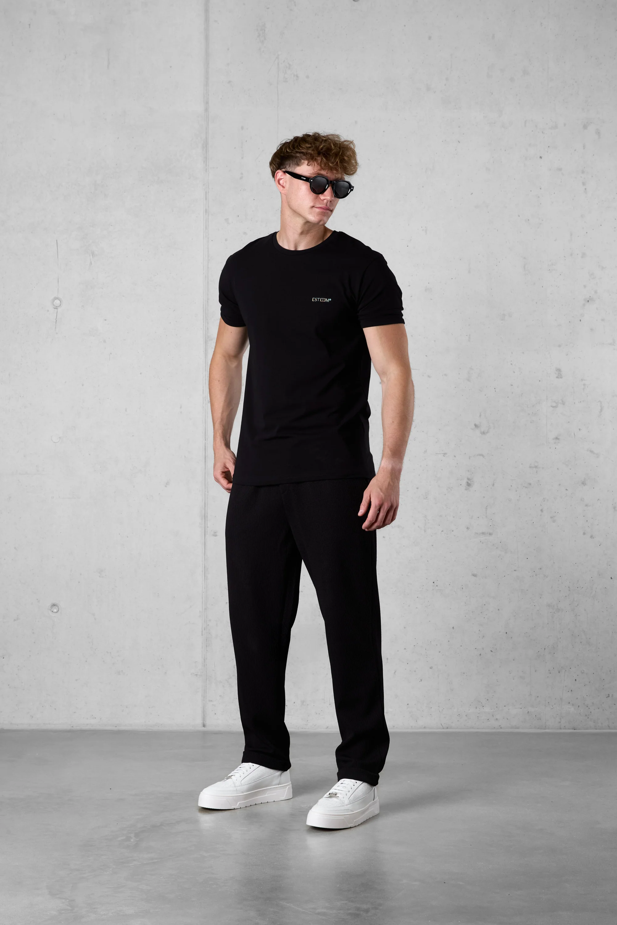 BLACK MIXED COLORS ESSENTIAL TEE - Image 3