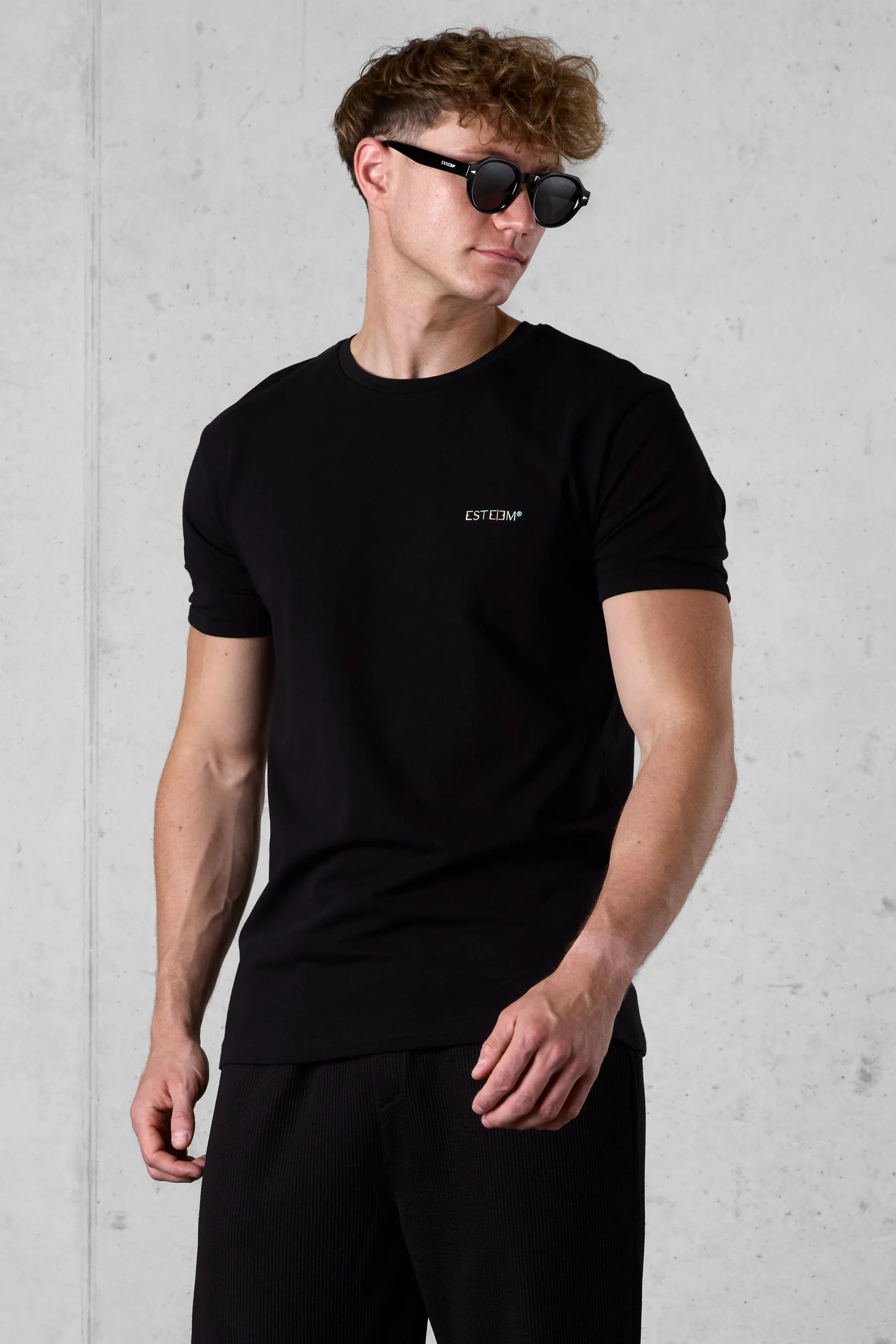 BLACK MIXED COLORS ESSENTIAL TEE - Image 4