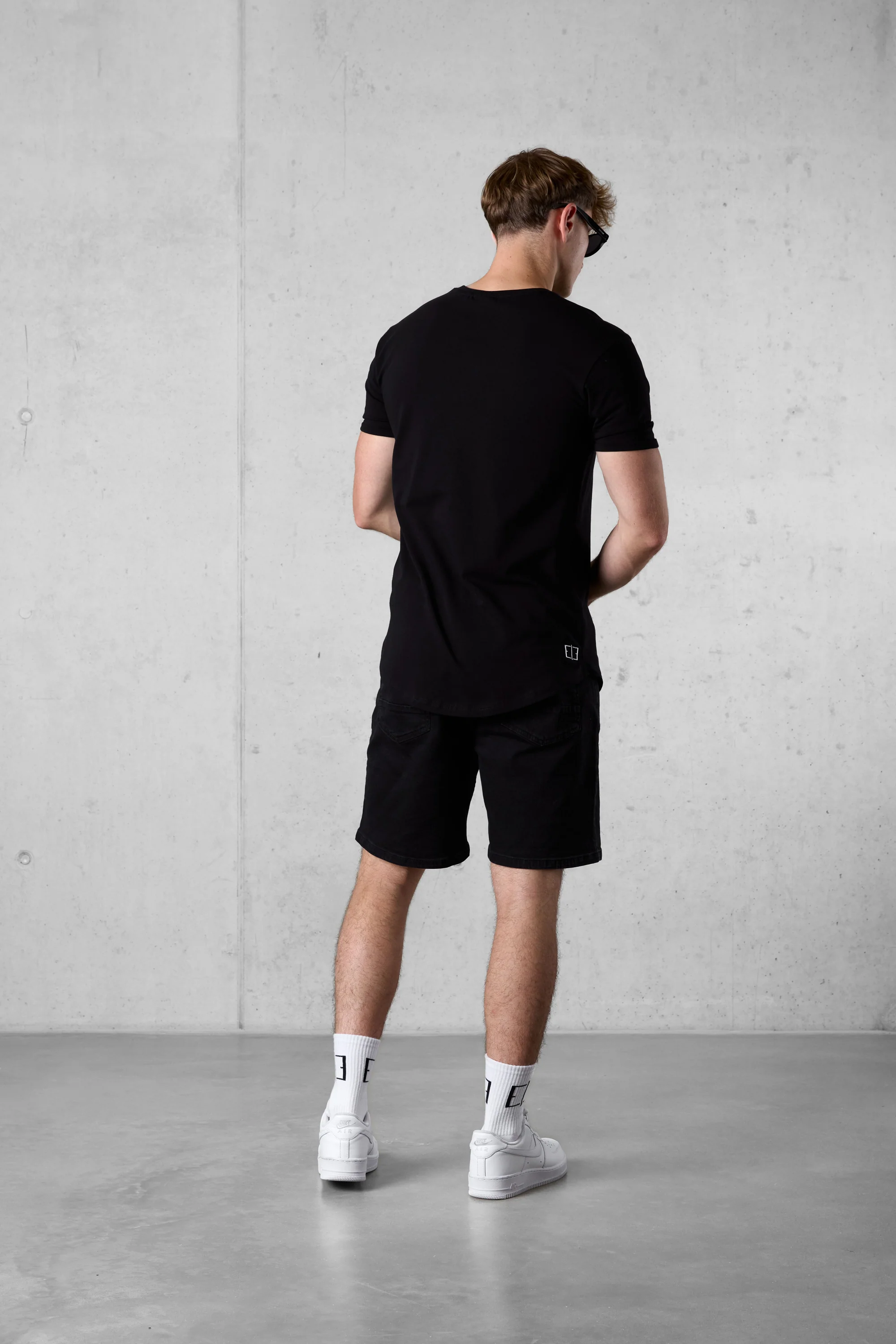 BLACK MIXED COLORS LETTERING TEE - Image 4