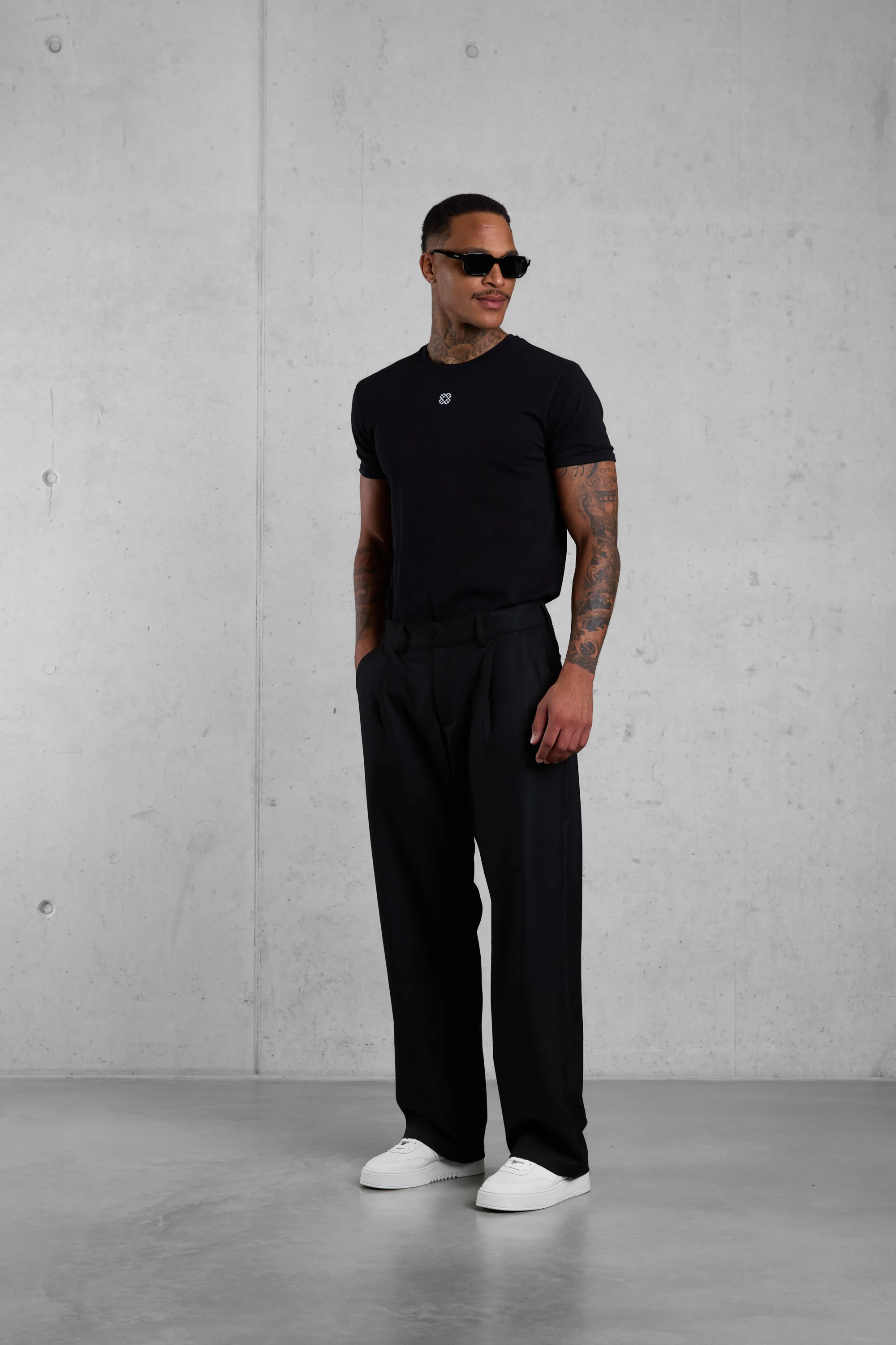 BLACK MONOGRAM TEE - Image 2