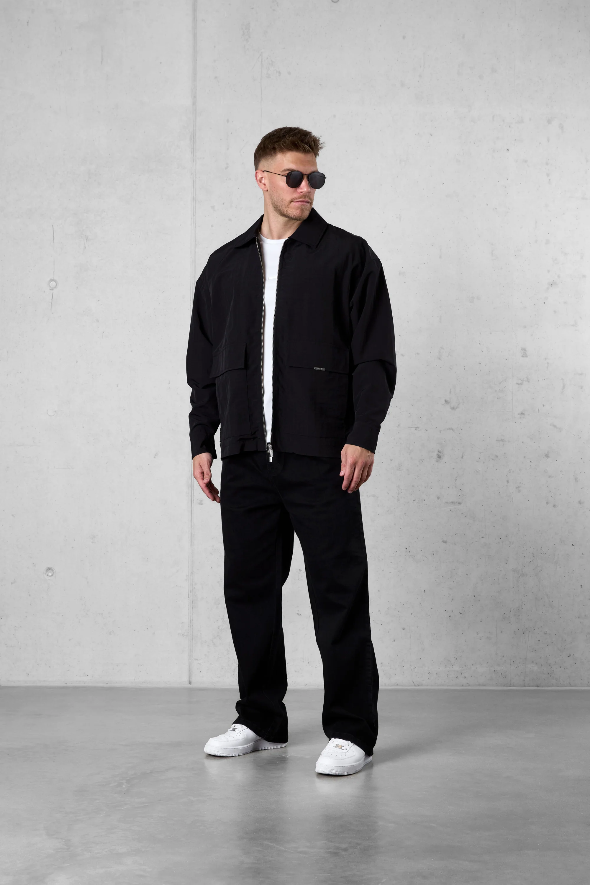 BLACK NYLON OVERSIZED JACKET - Image 3