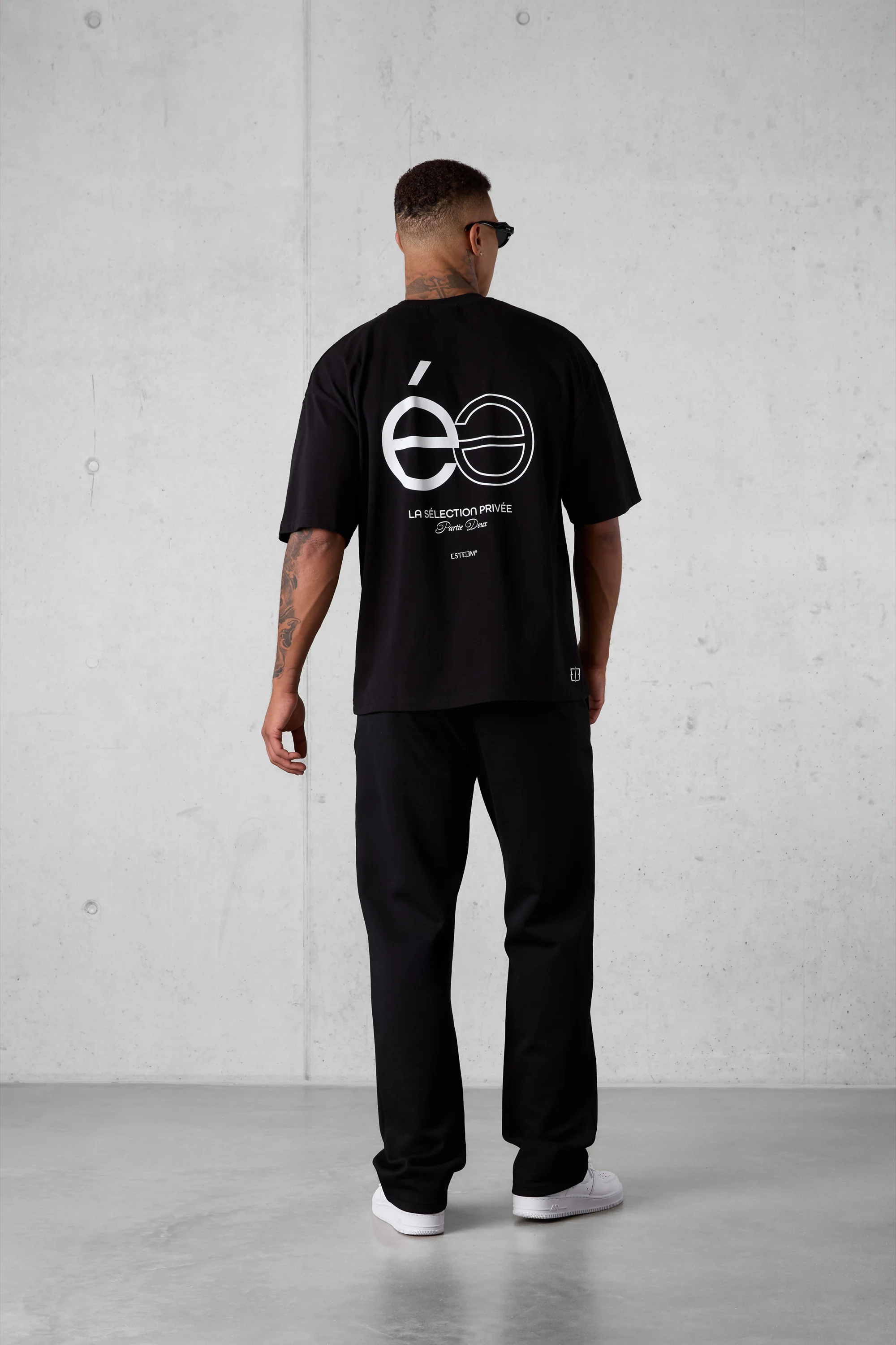 BLACK OPPOSÉ OVERSIZED TEE 2.0 - Image 4