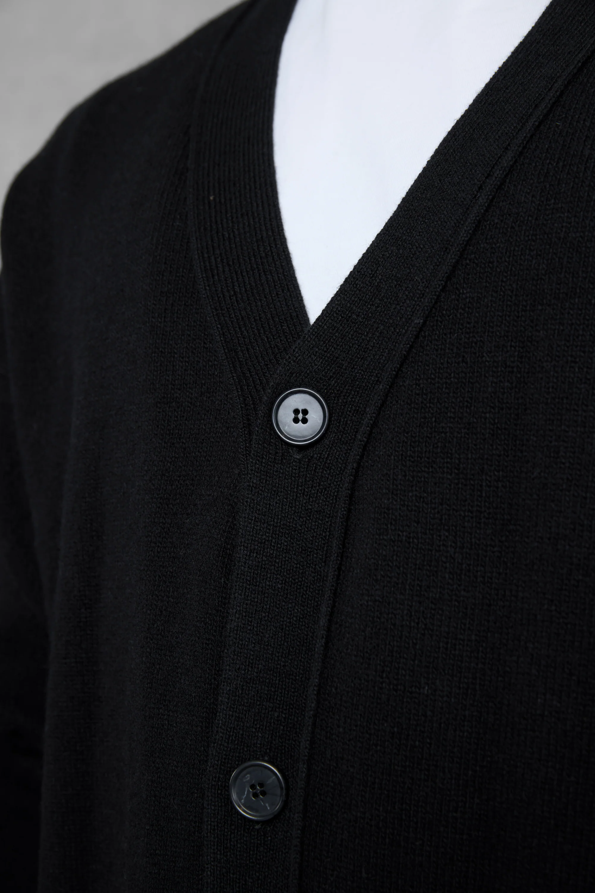 BLACK OVERSIZED KNIT CARDIGAN - Image 3