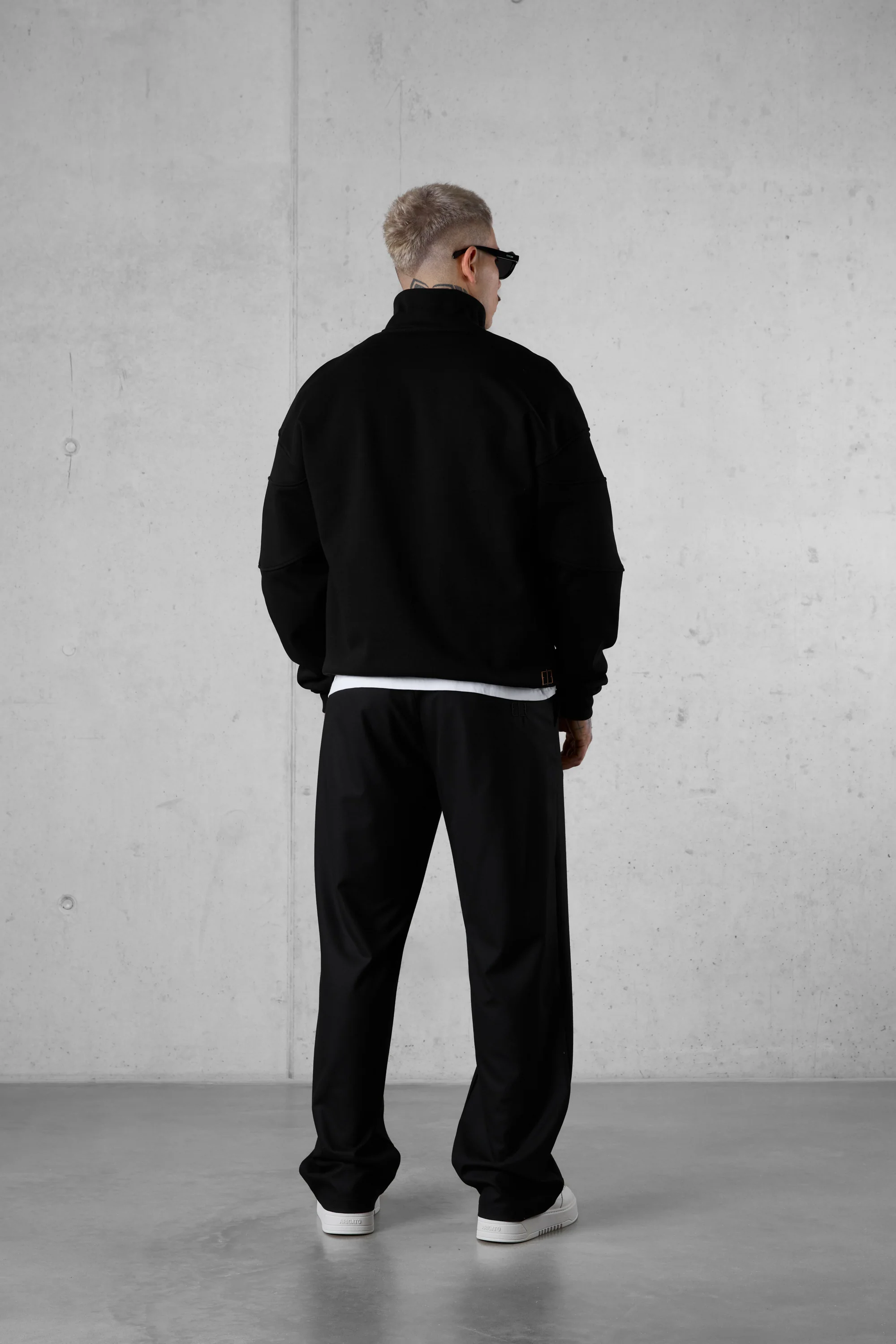 BLACK SIGNATURE AESTHETICS OVERSIZED HALFZIP SWEATER - Image 4