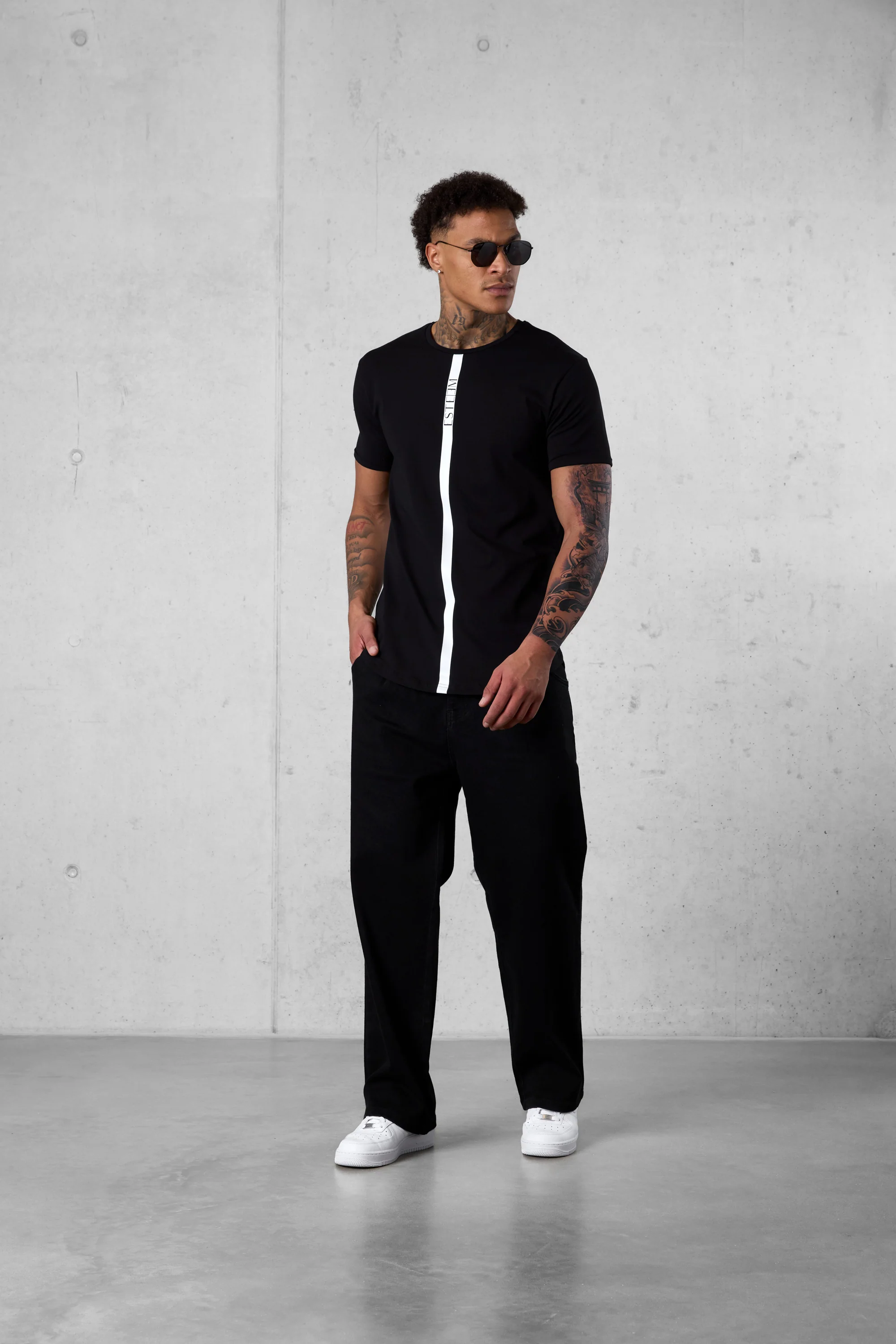 BLACK STRIPE TEE - Image 3