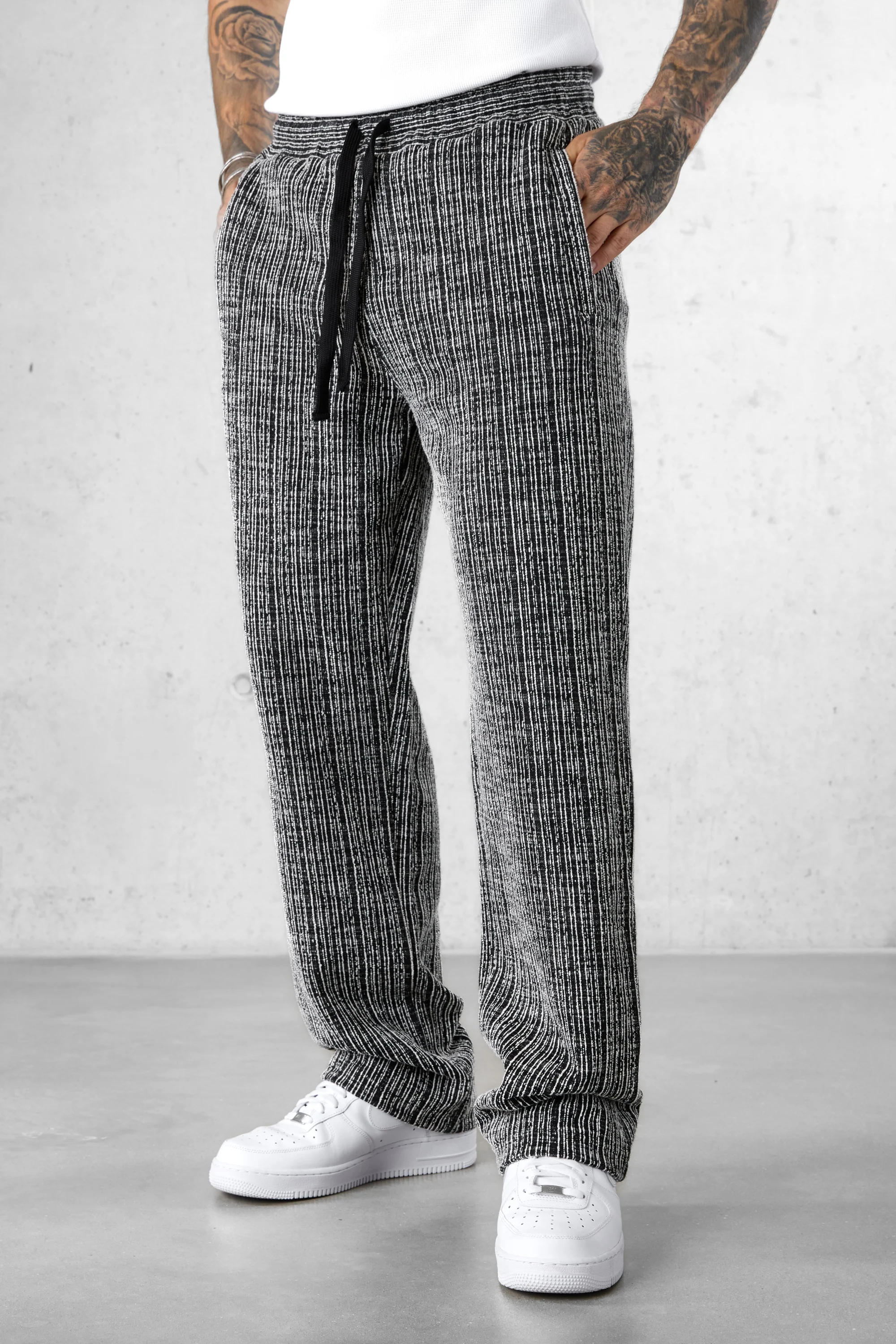 BLACK STRIPED JACQUARD LOOSE PANTS - Image 3