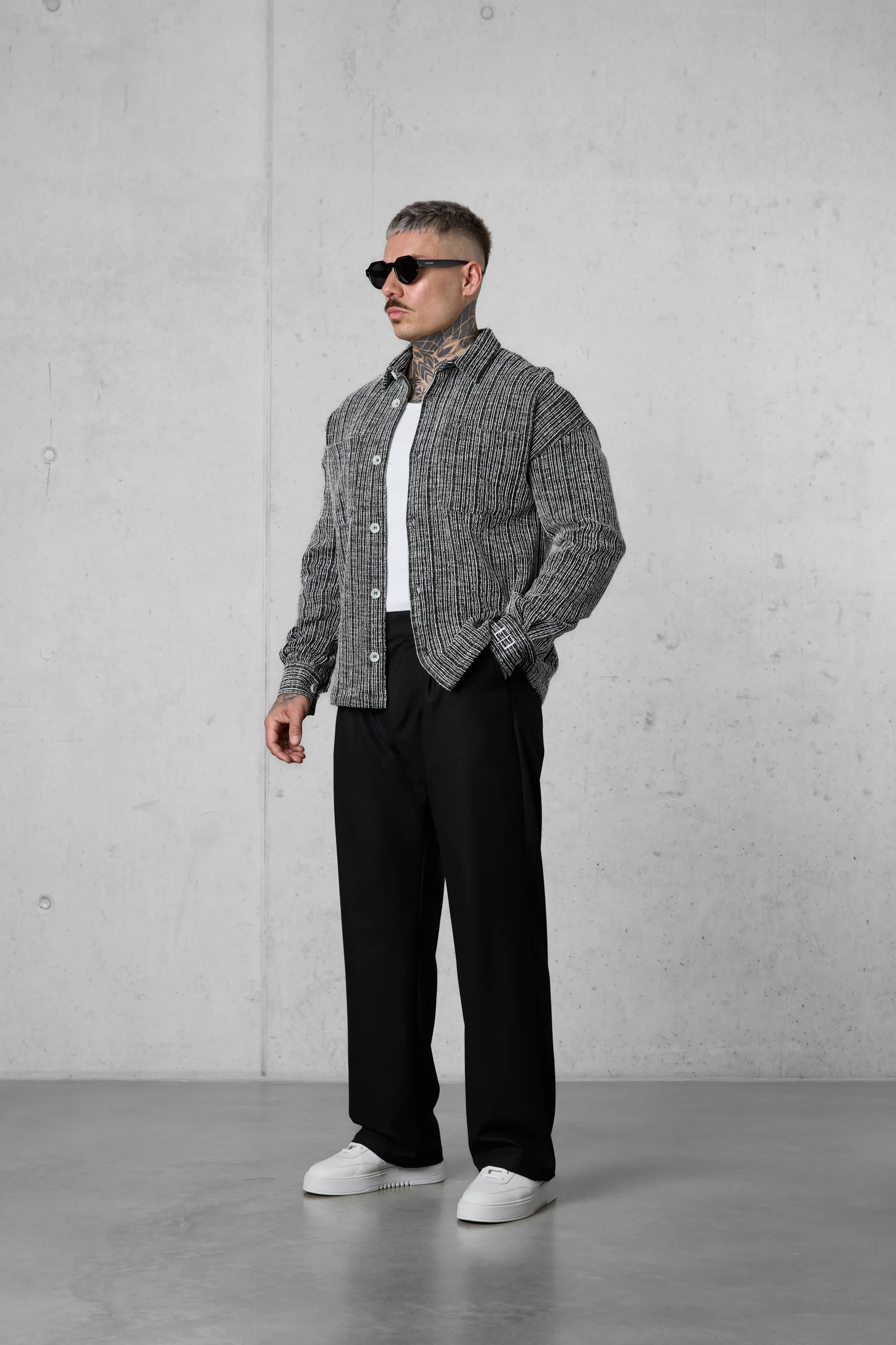 BLACK STRIPED JACQUARD OVERSIZED SHIRT - Image 3