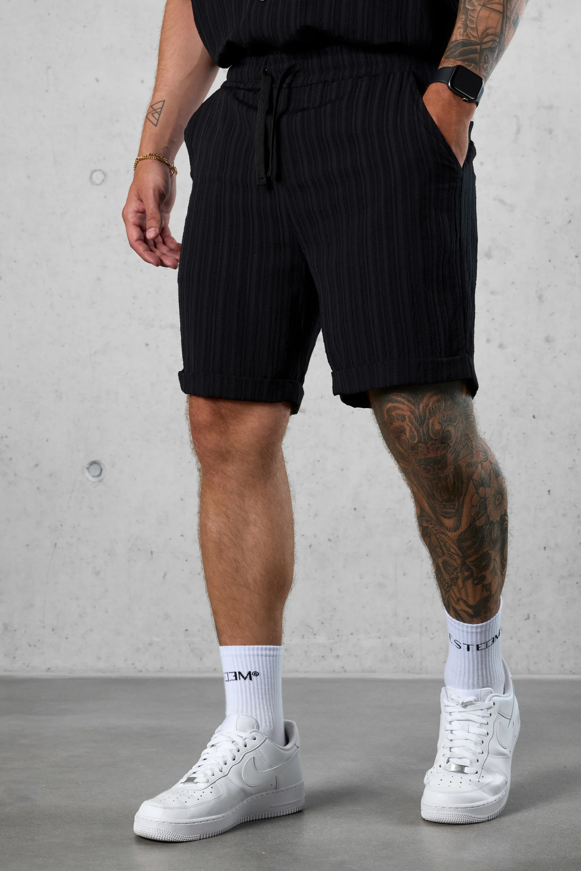 BLACK STRIPED SHORTS - Image 3