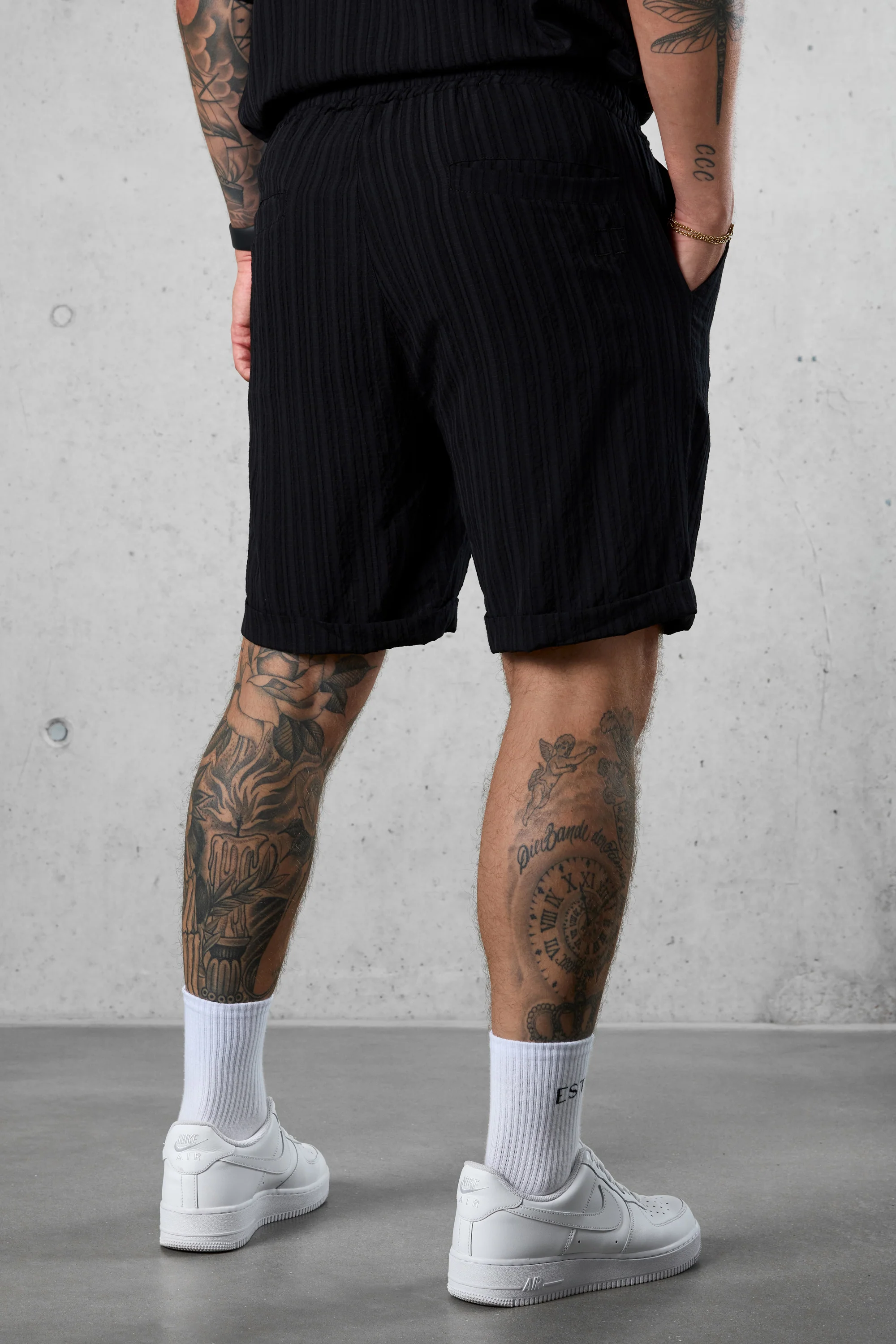 BLACK STRIPED SHORTS - Image 4
