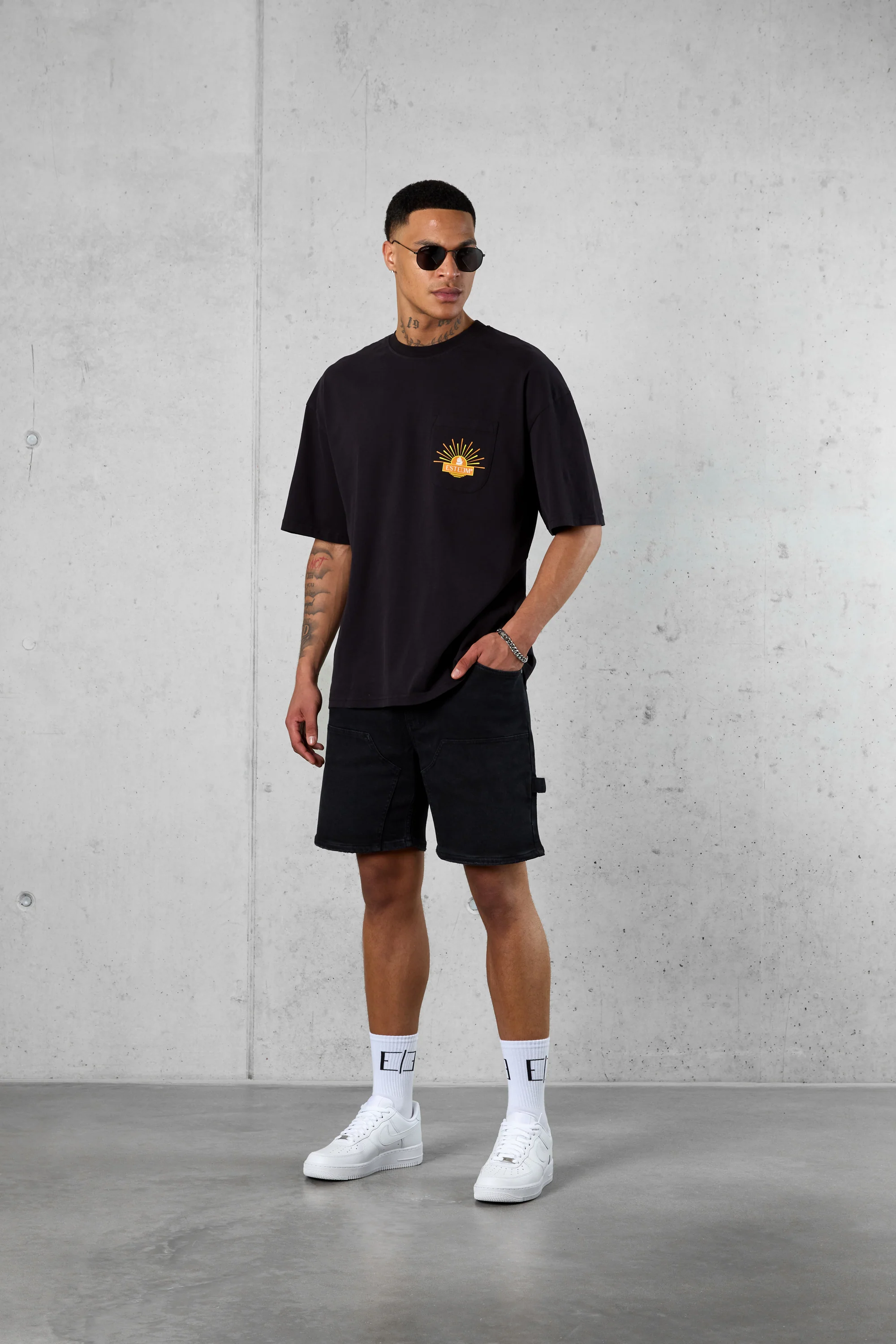 BLACK SUNSET POCKET OVERSIZED TEE - Image 2