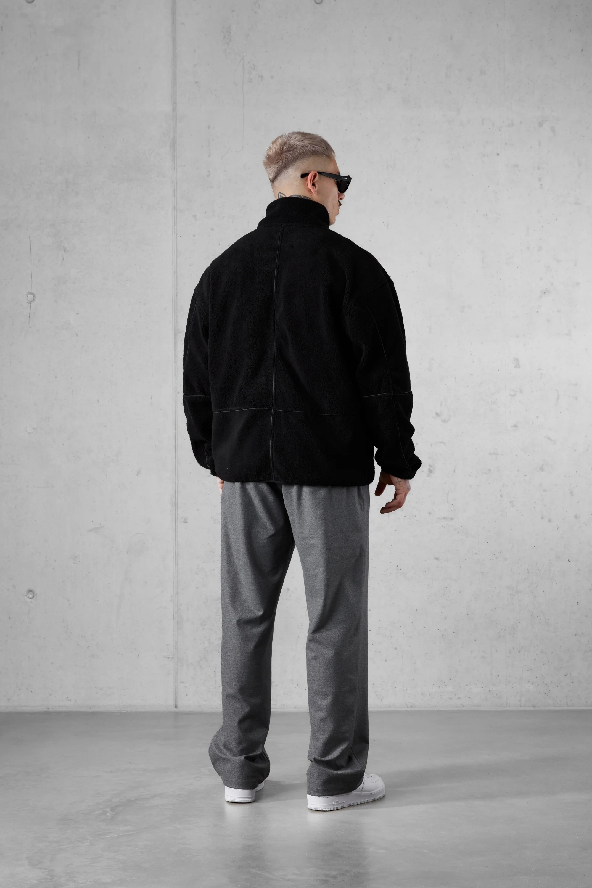 BLACK TEDDY JACKET - Image 5