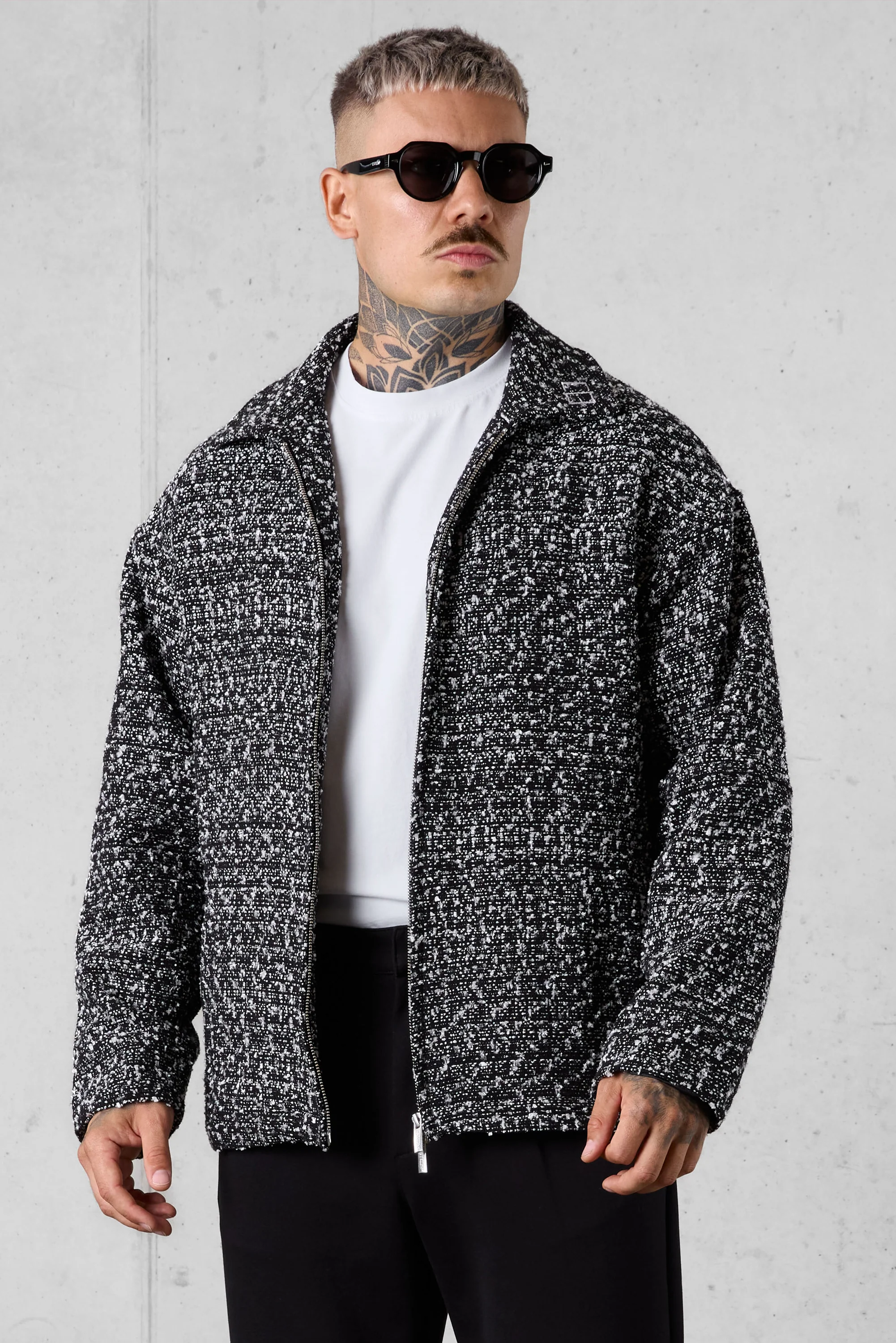 BLACK/WHITE PIXELATED OVERSIZED JACKET - Image 3