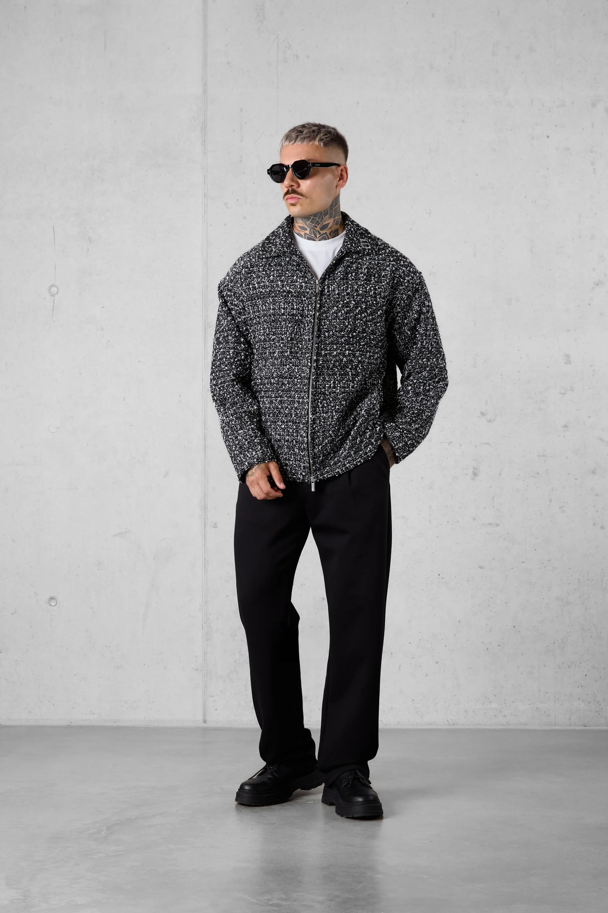BLACK/WHITE PIXELATED OVERSIZED JACKET - Image 4