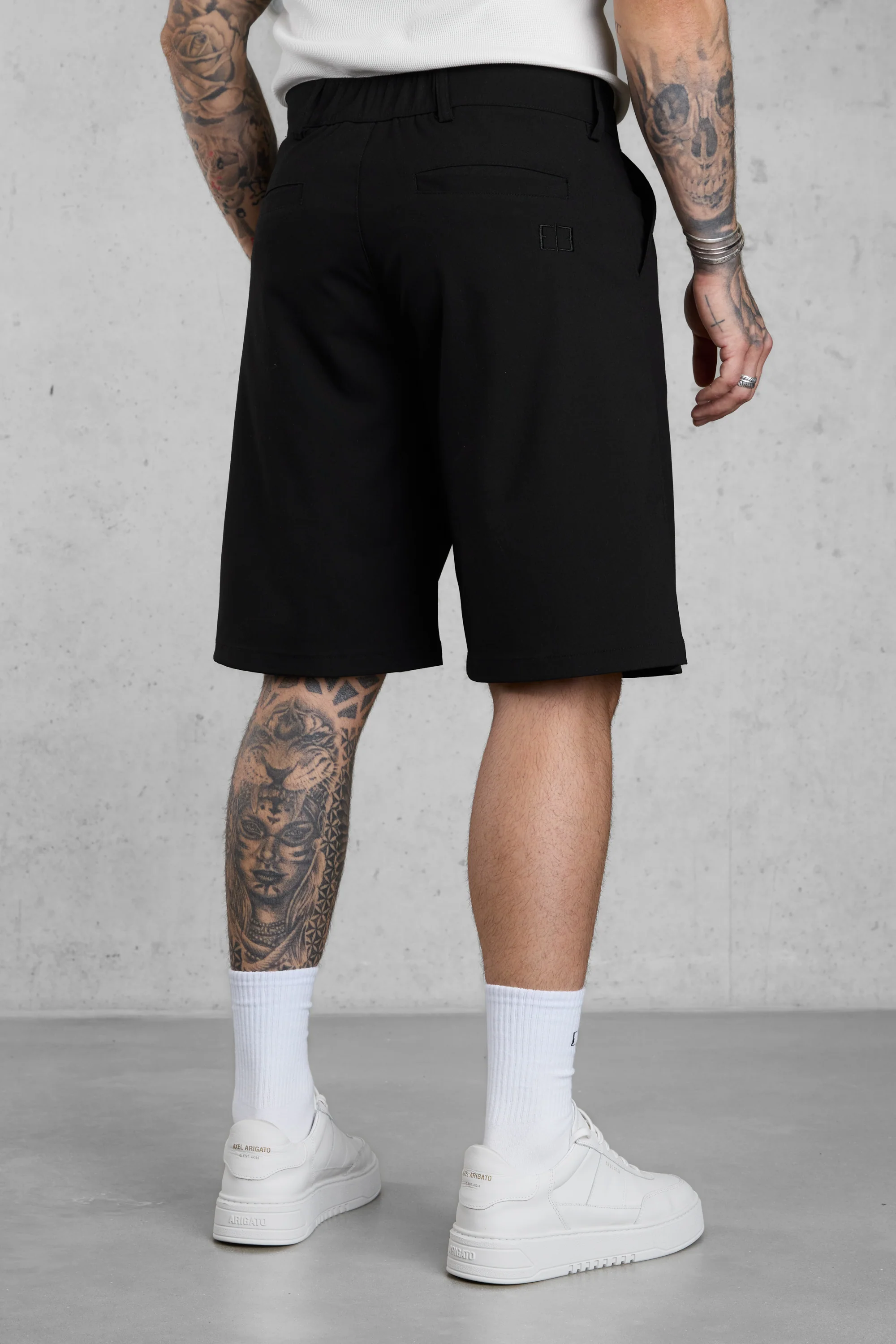 BLACK WIDE TAILORED SHORTS - Image 5