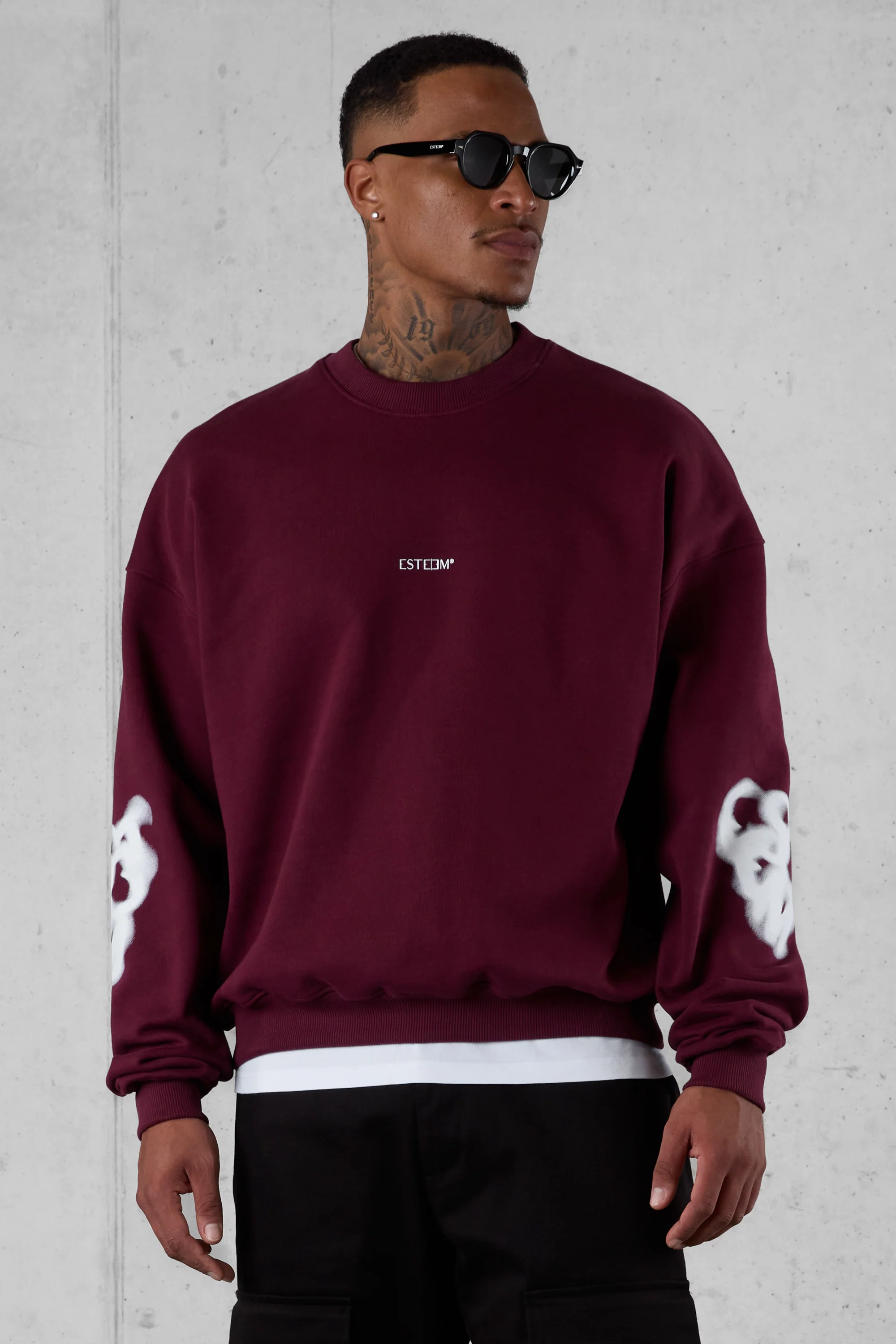 CABERNET BLURRED HEARTS OVERSIZED SWEATER - Image 3