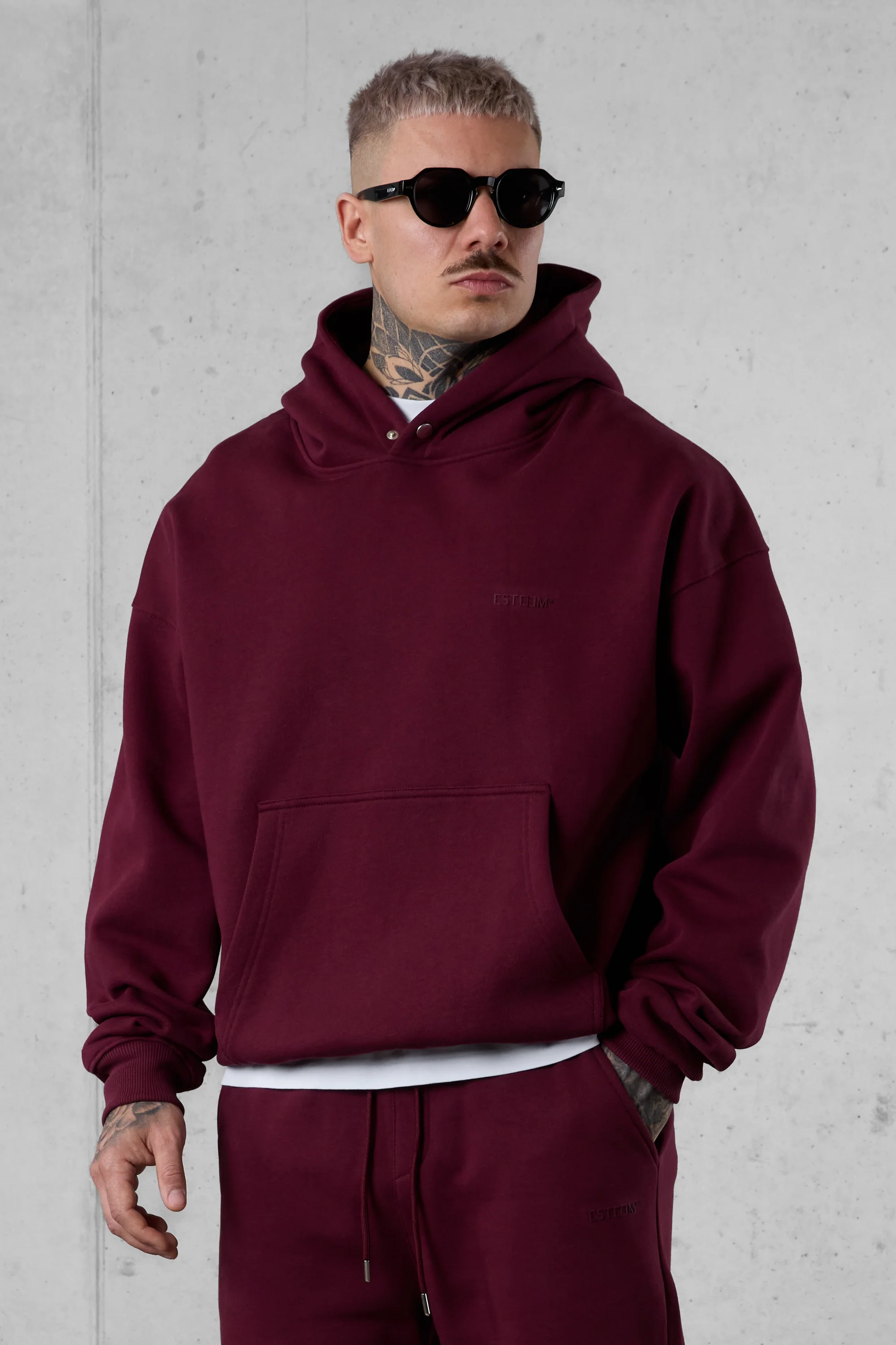 CABERNET ESSENTIAL OVERSIZED HOODIE